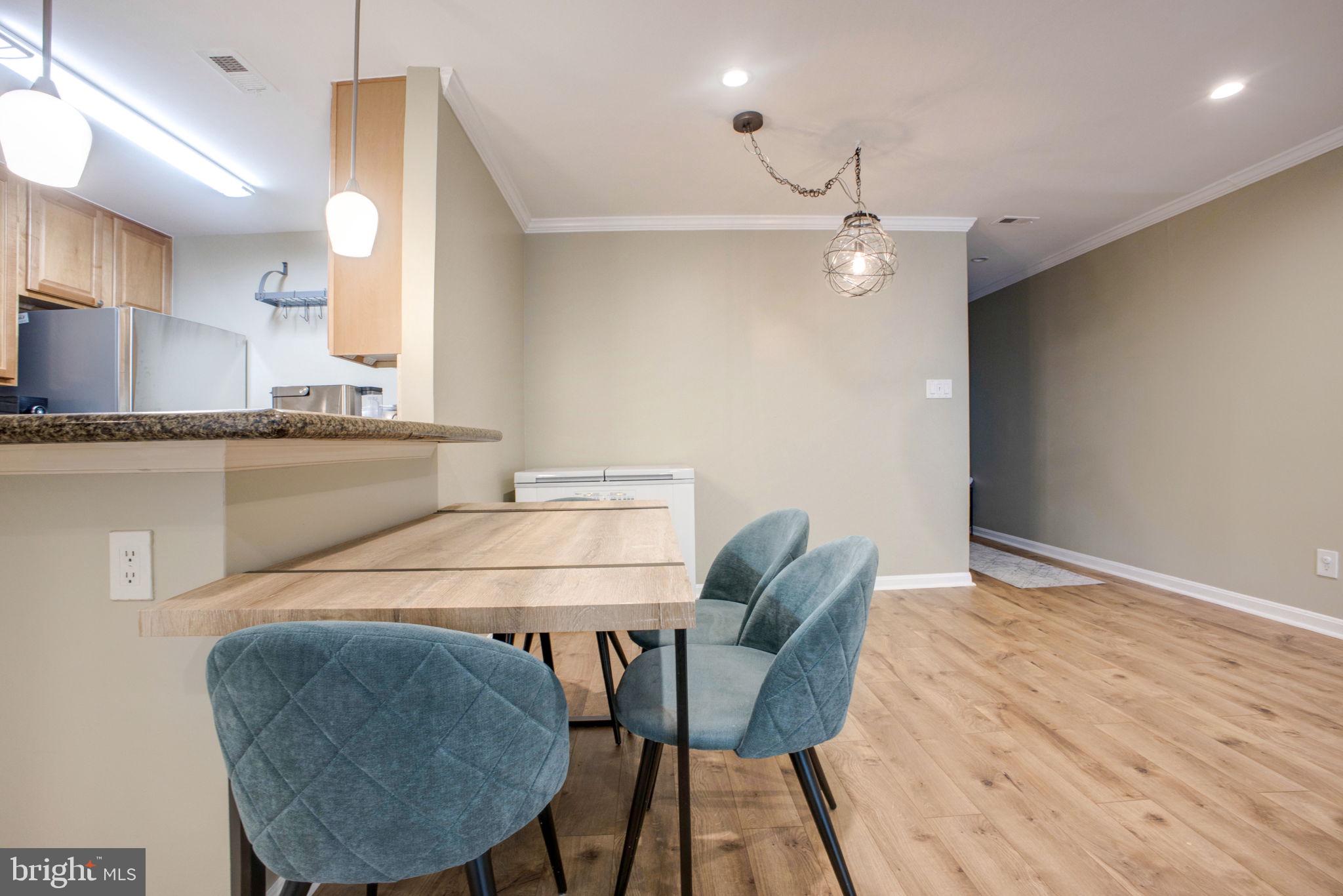 FOUR WINDS AT OAKTON - Residential