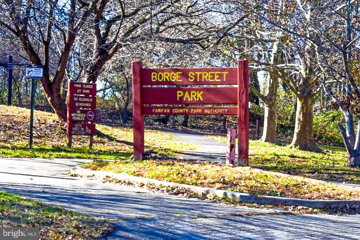 FOUR WINDS AT OAKTON - Residential