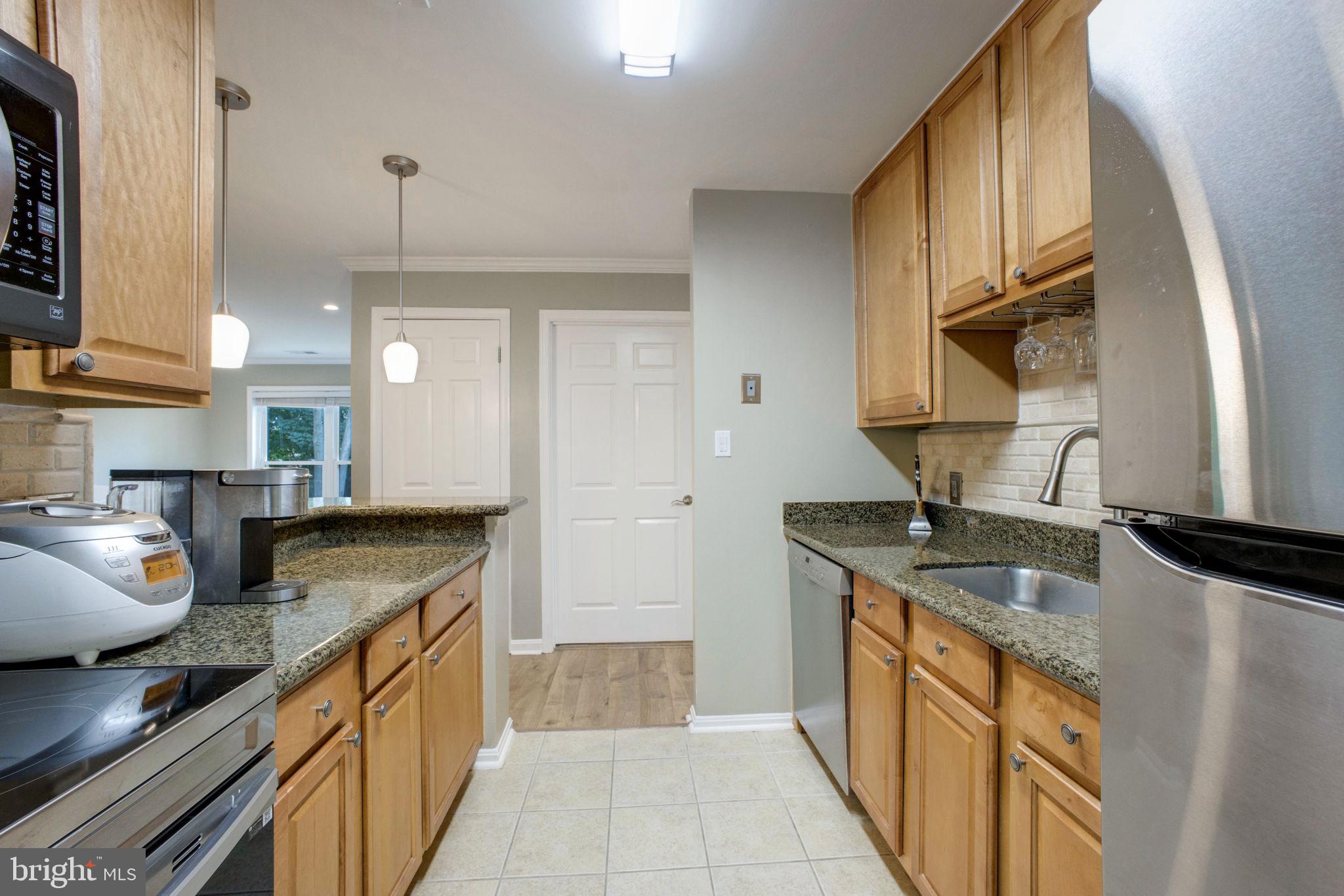 FOUR WINDS AT OAKTON - Residential