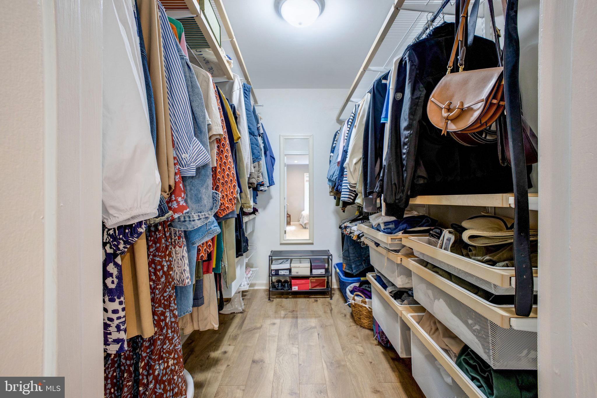 FOUR WINDS AT OAKTON - Residential