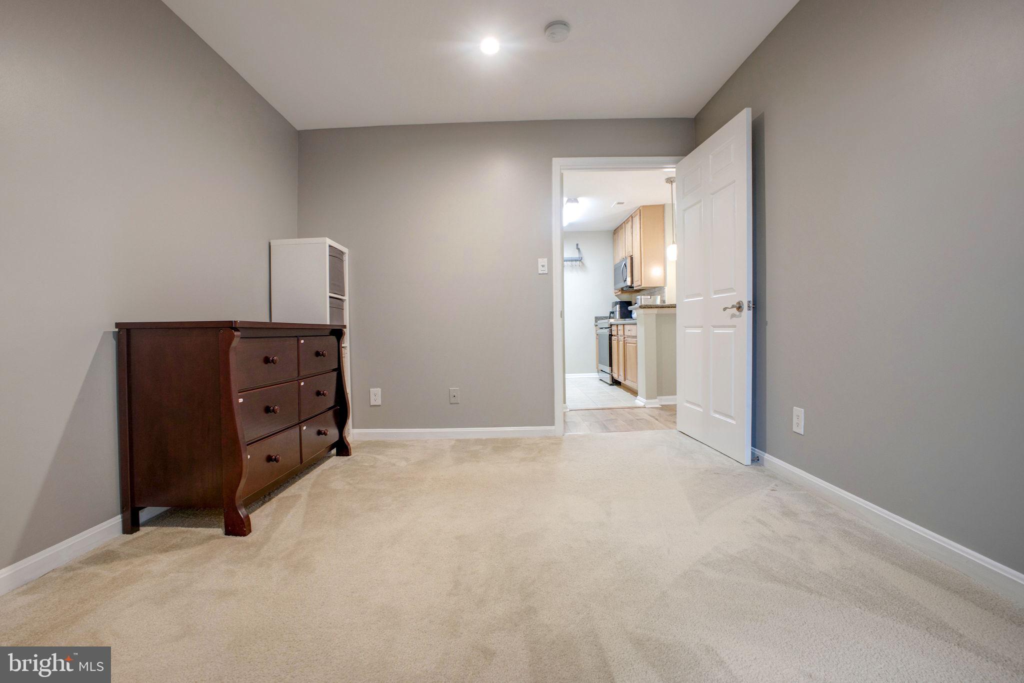 FOUR WINDS AT OAKTON - Residential