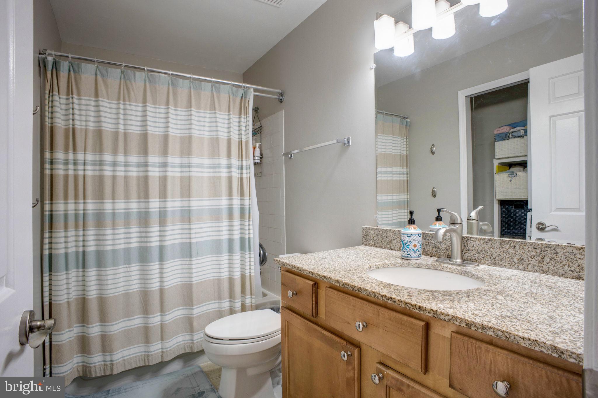 FOUR WINDS AT OAKTON - Residential