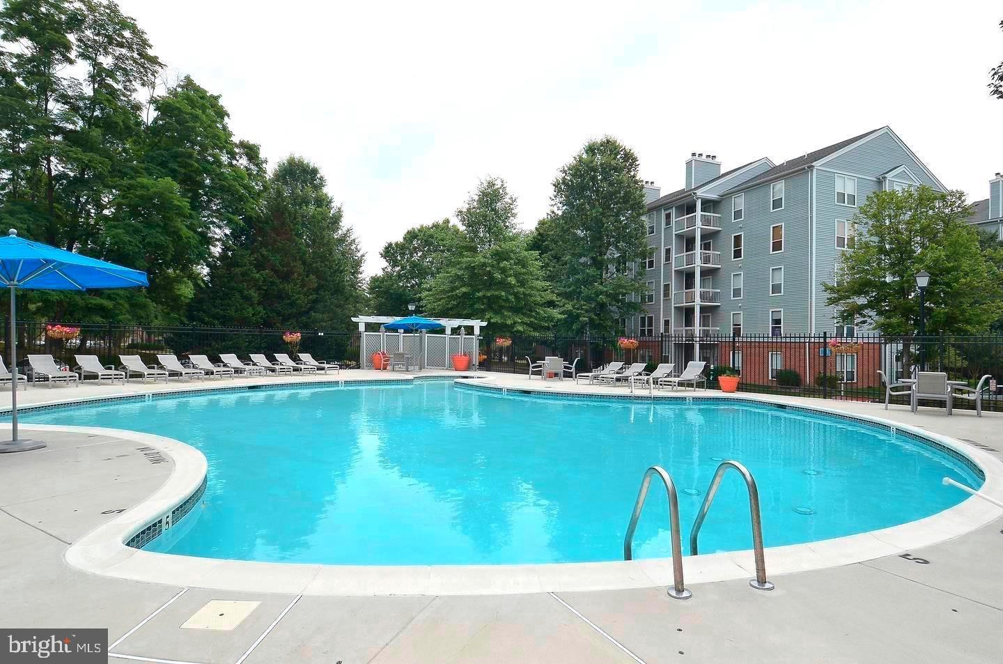 FOUR WINDS AT OAKTON - Residential