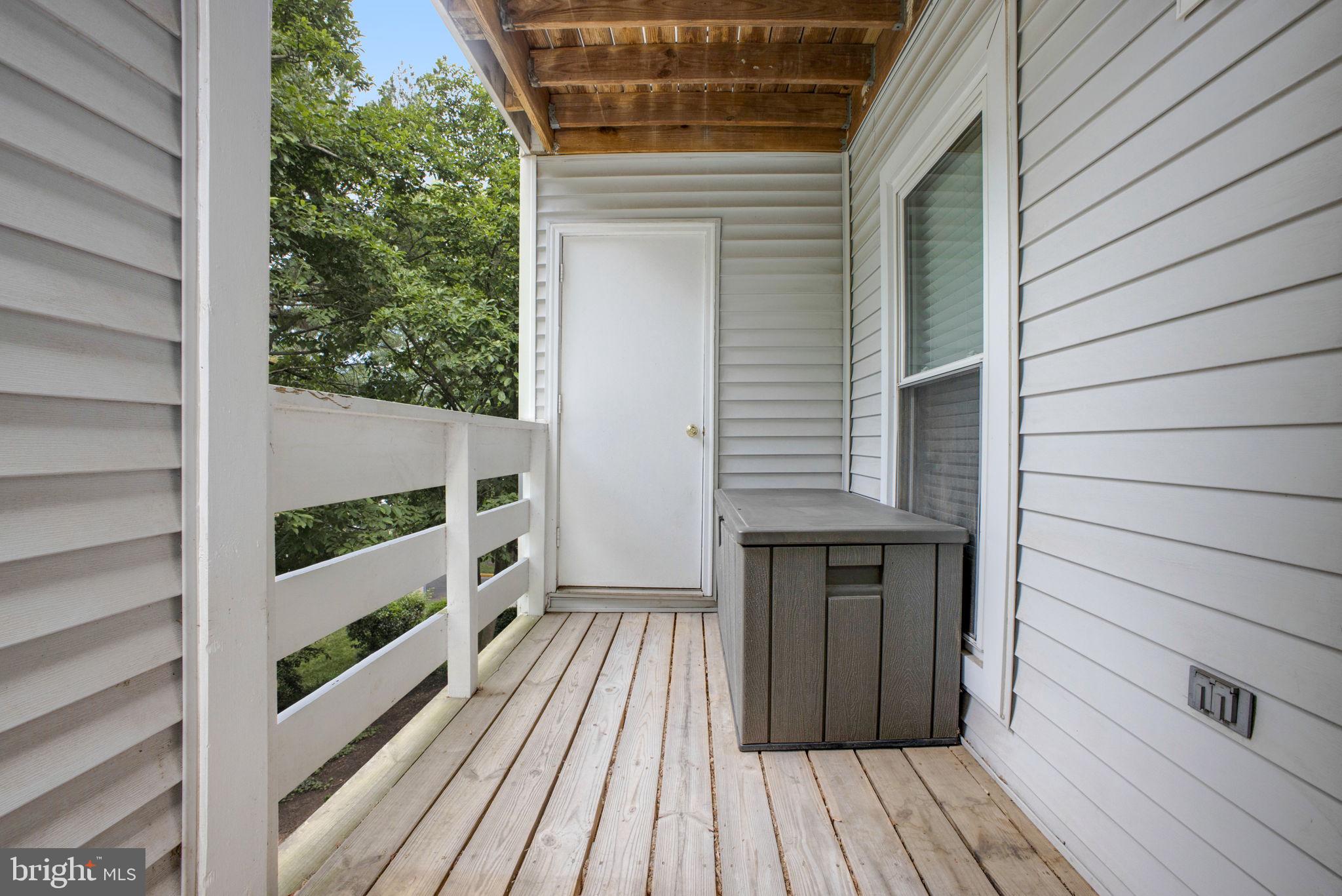 FOUR WINDS AT OAKTON - Residential