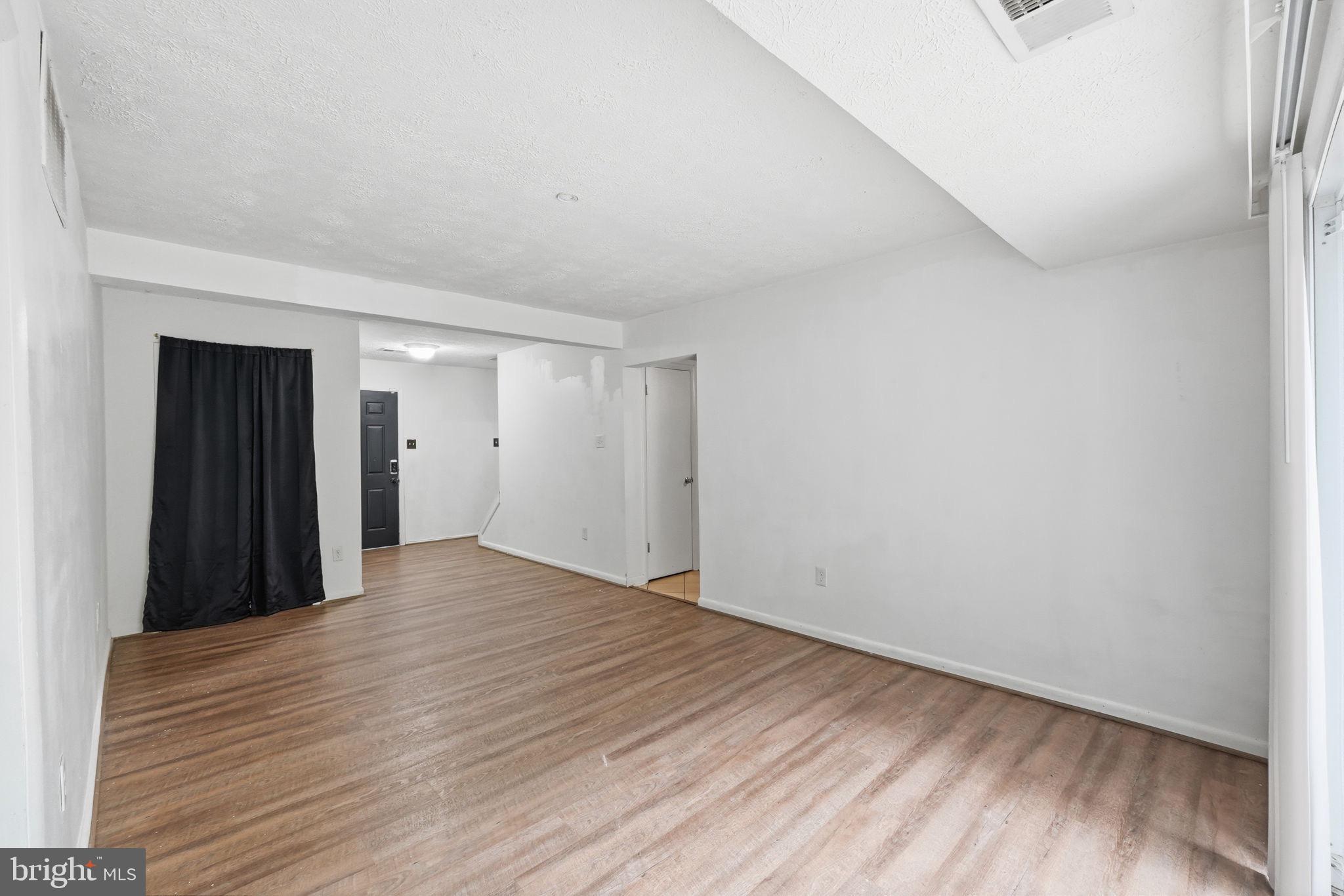 OAKWOOD - Residential