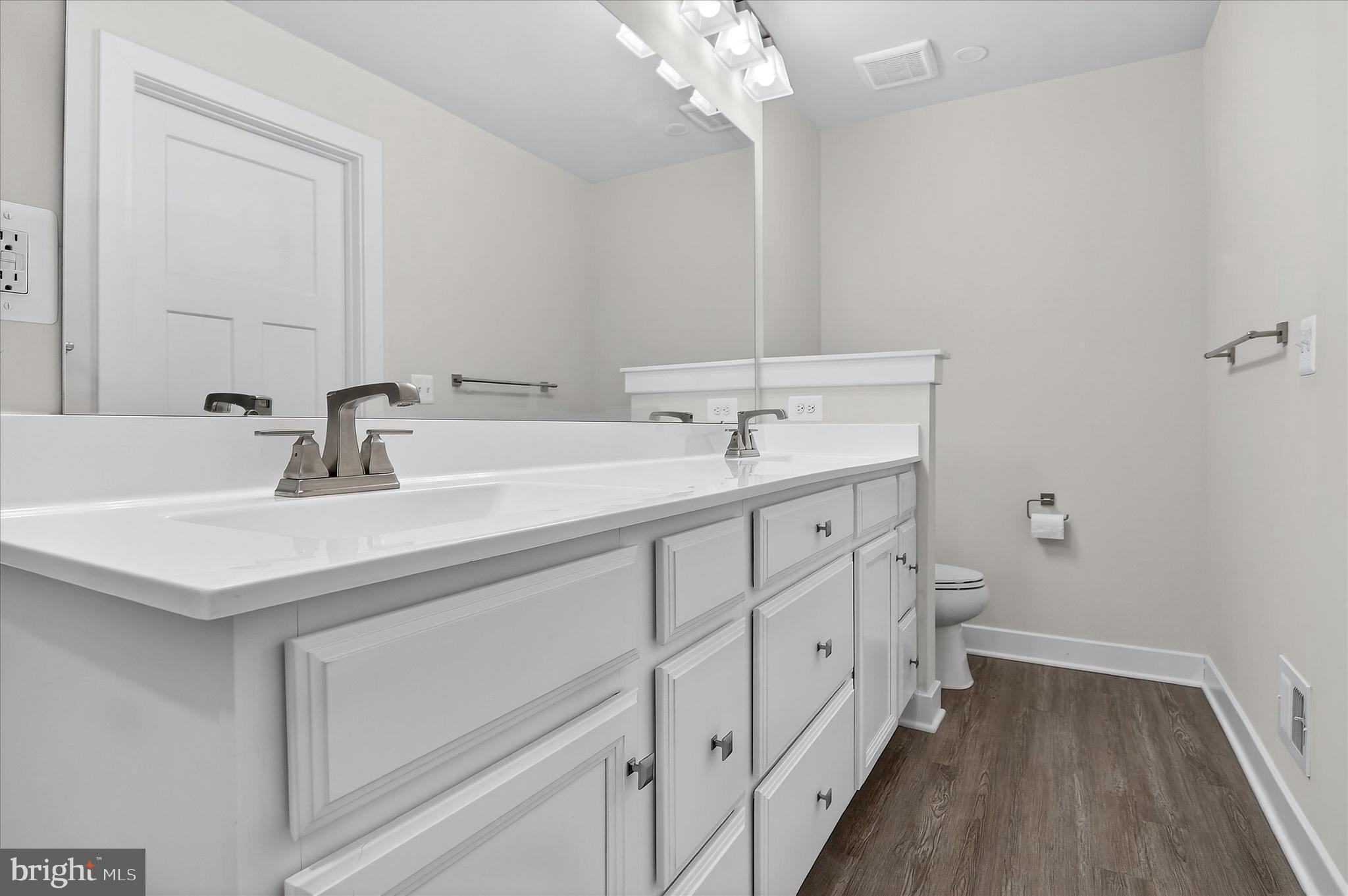 ARCOLA TOWN CENTER CONDO - Residential