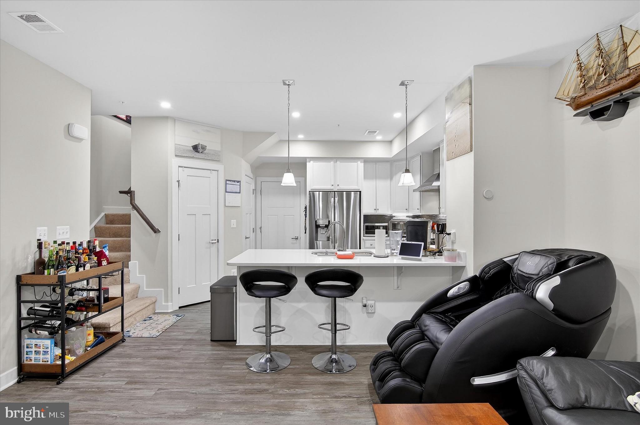 ARCOLA TOWN CENTER CONDO - Residential