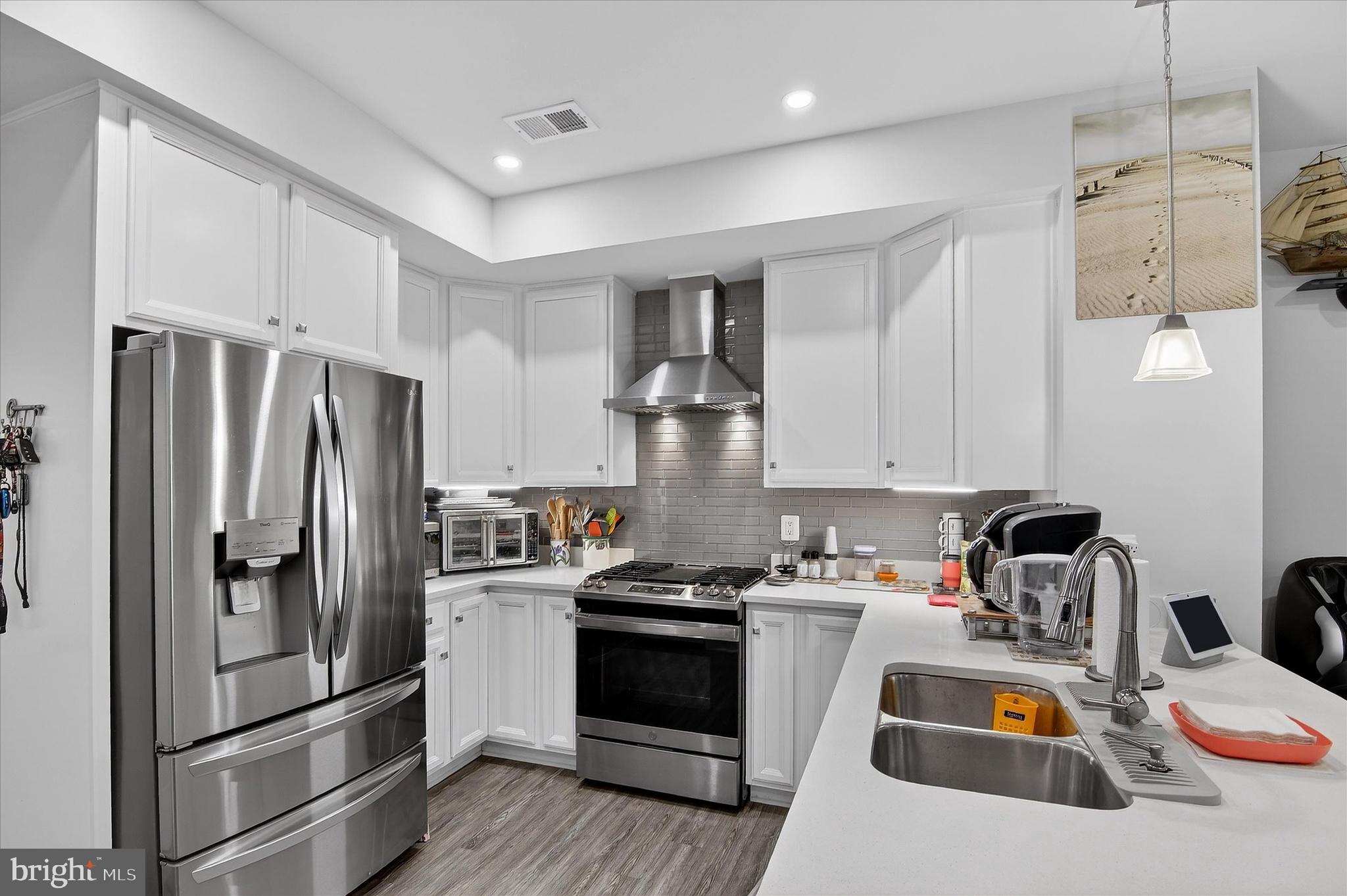 ARCOLA TOWN CENTER CONDO - Residential