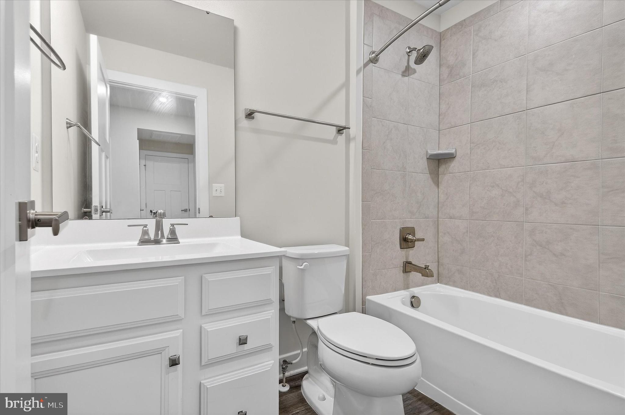 ARCOLA TOWN CENTER CONDO - Residential