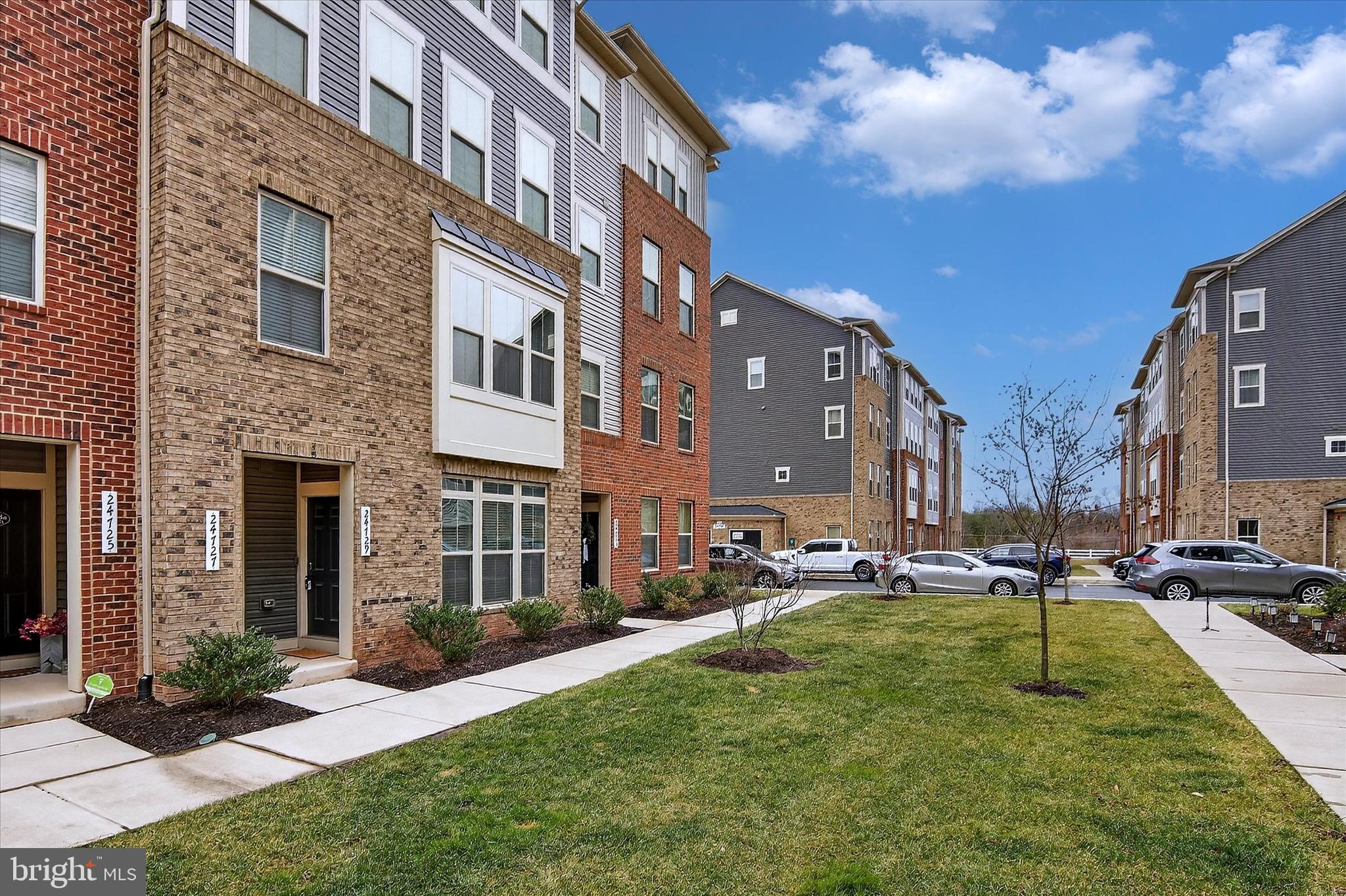 ARCOLA TOWN CENTER CONDO - Residential