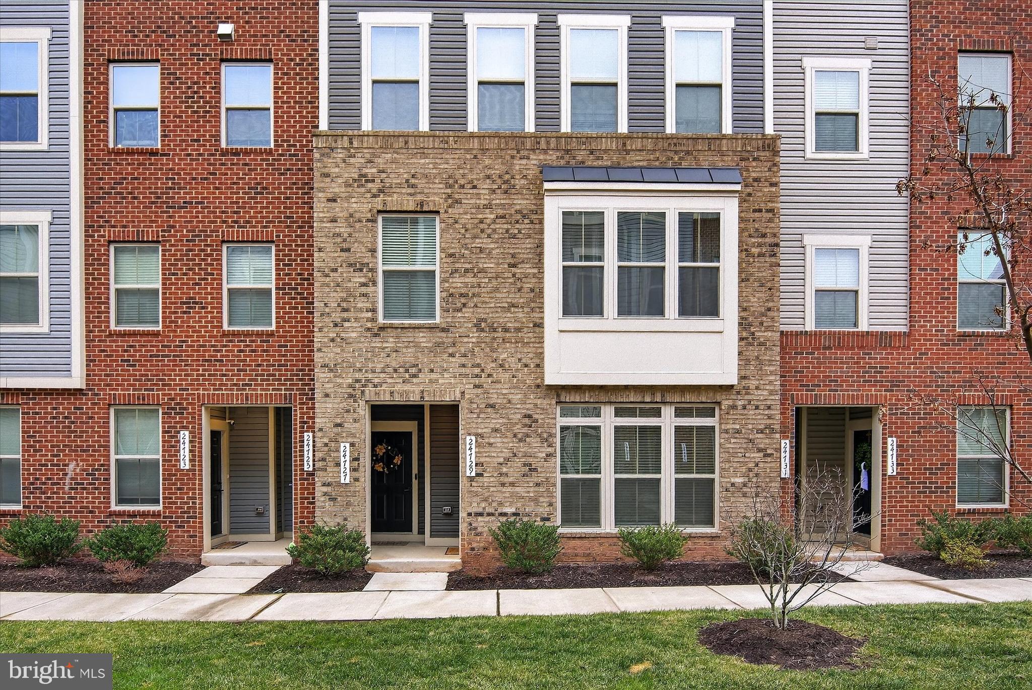 ARCOLA TOWN CENTER CONDO - Residential