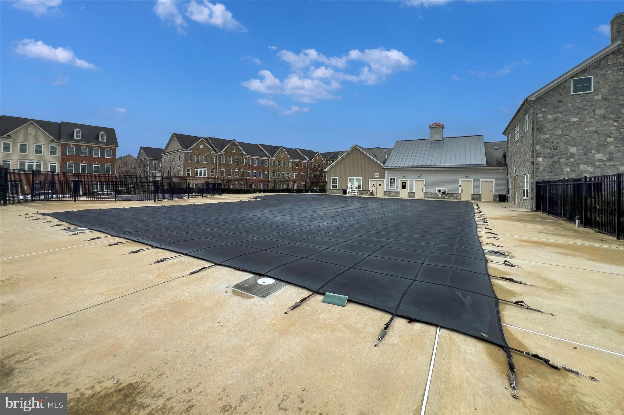 ARCOLA TOWN CENTER CONDO - Residential