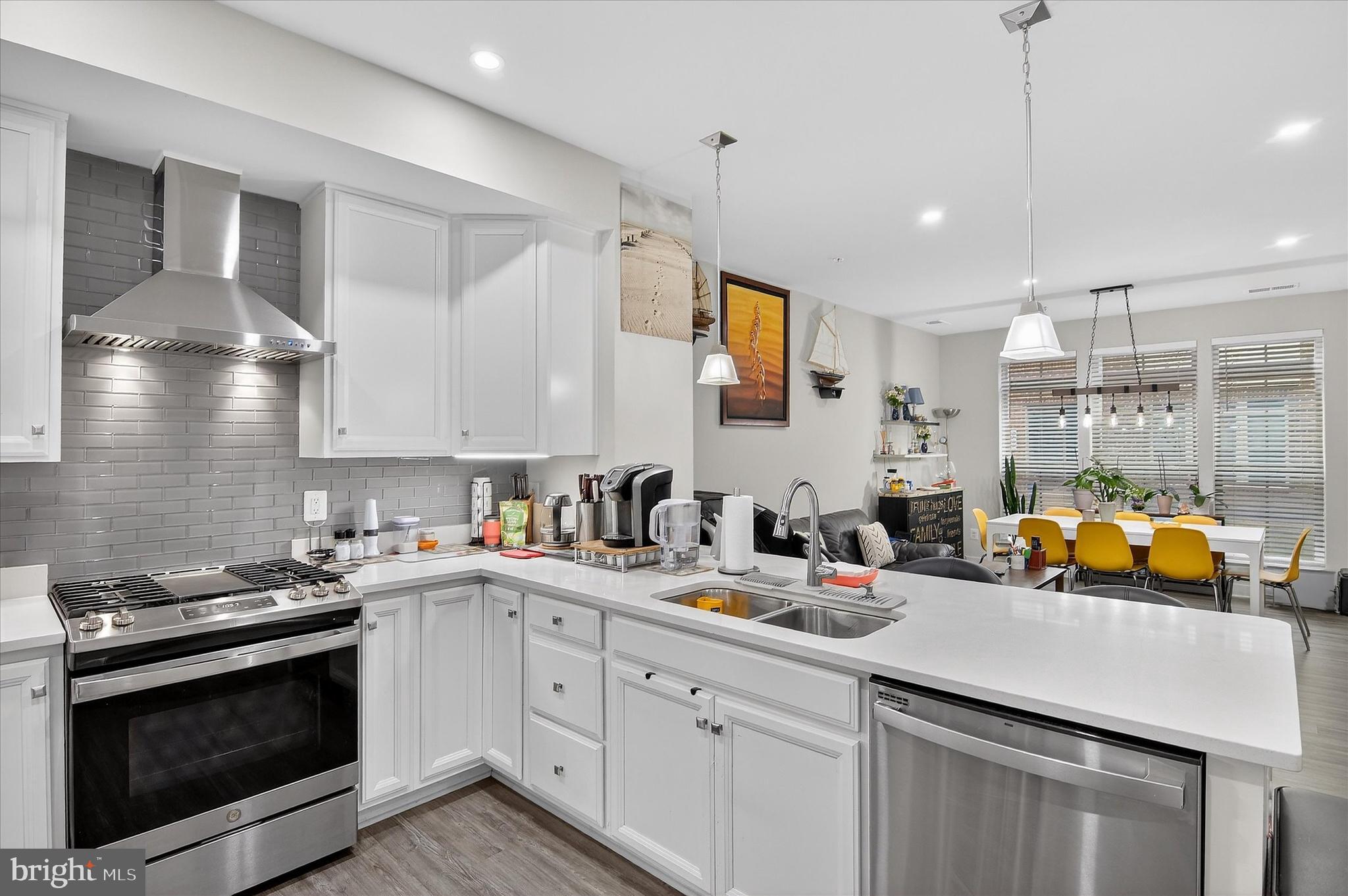 ARCOLA TOWN CENTER CONDO - Residential