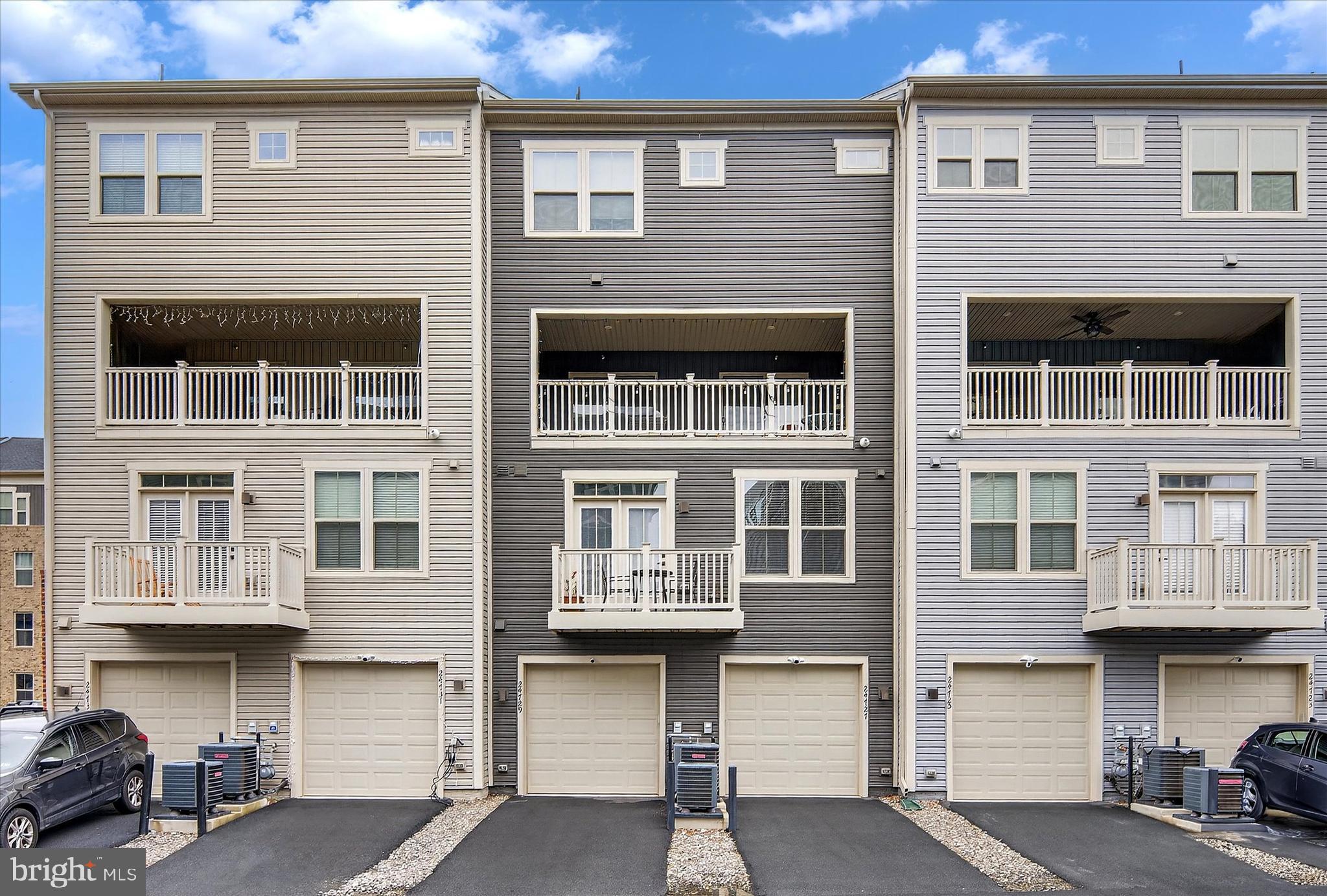 ARCOLA TOWN CENTER CONDO - Residential