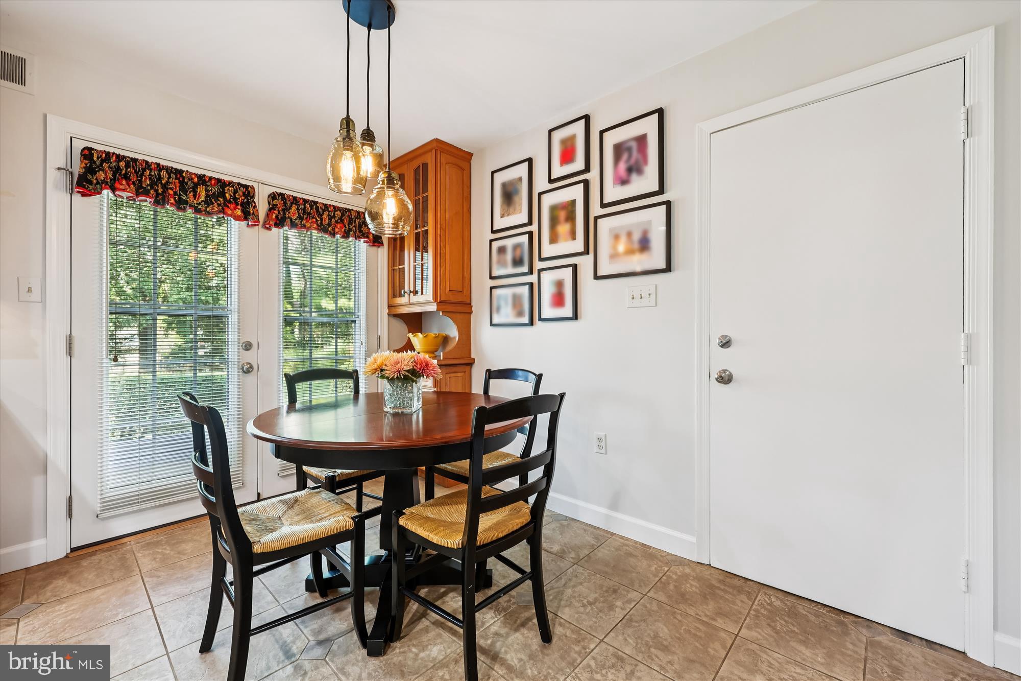 NORBECK ESTATES - Residential