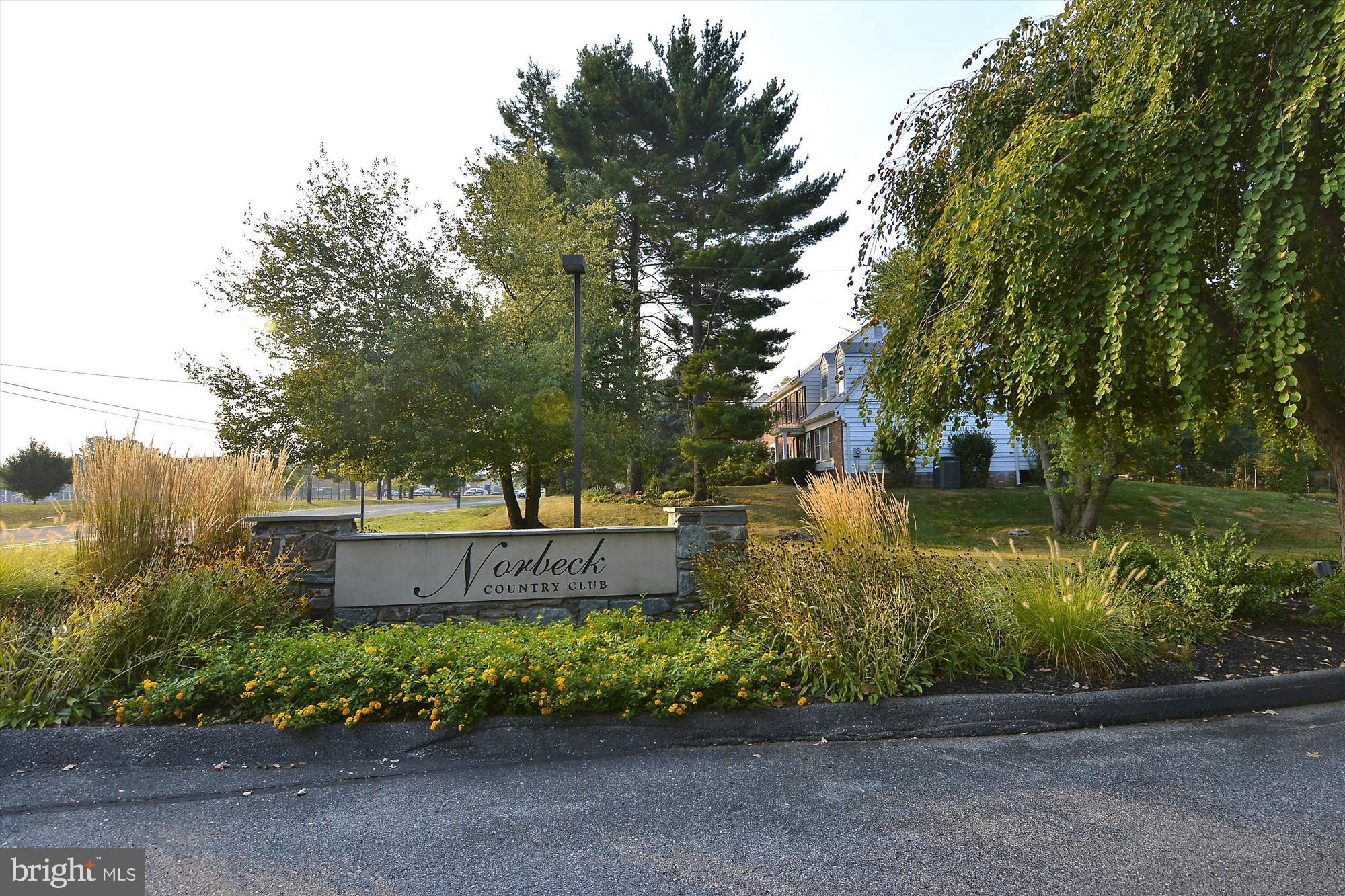 NORBECK ESTATES - Residential