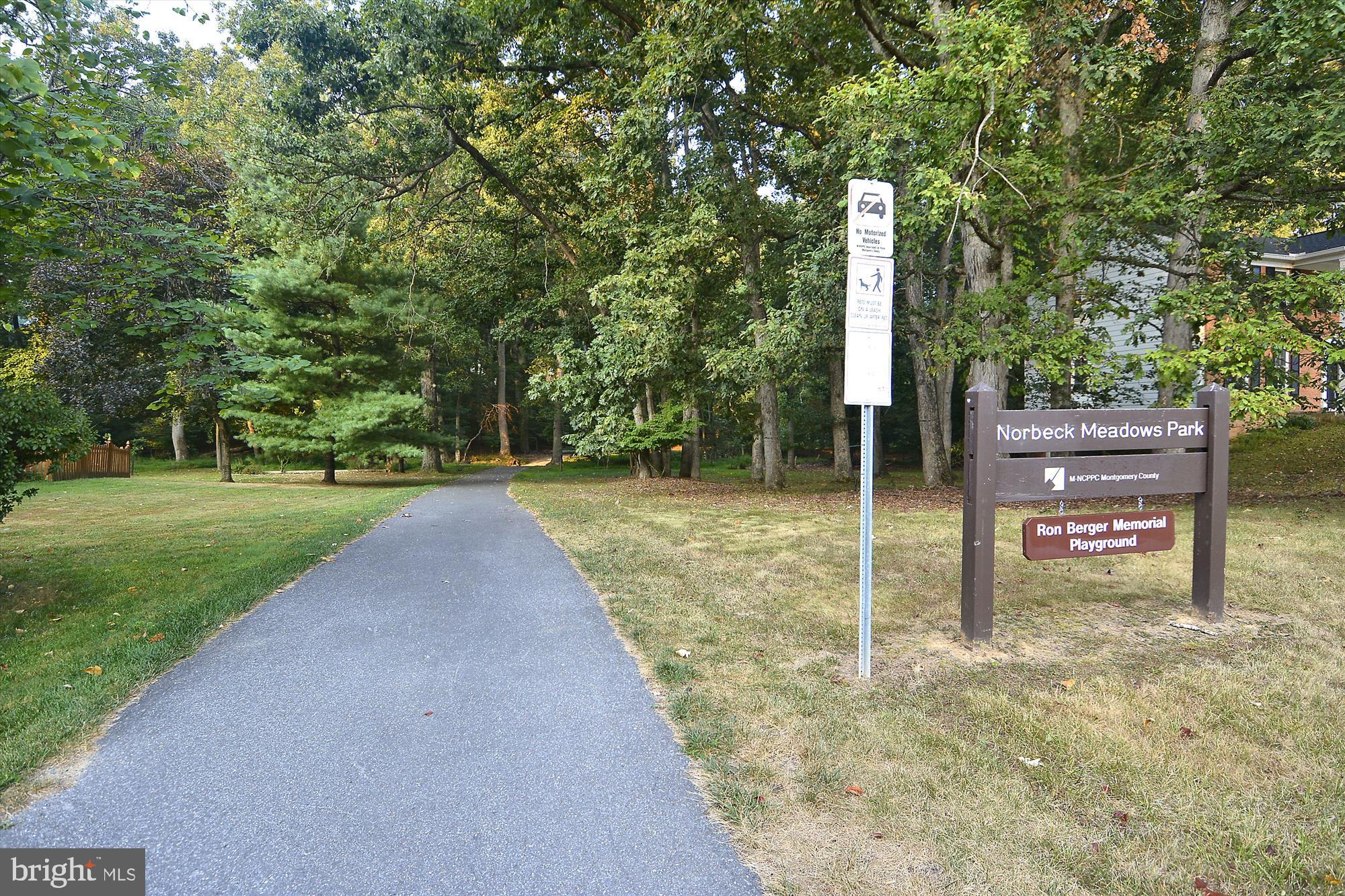 NORBECK ESTATES - Residential