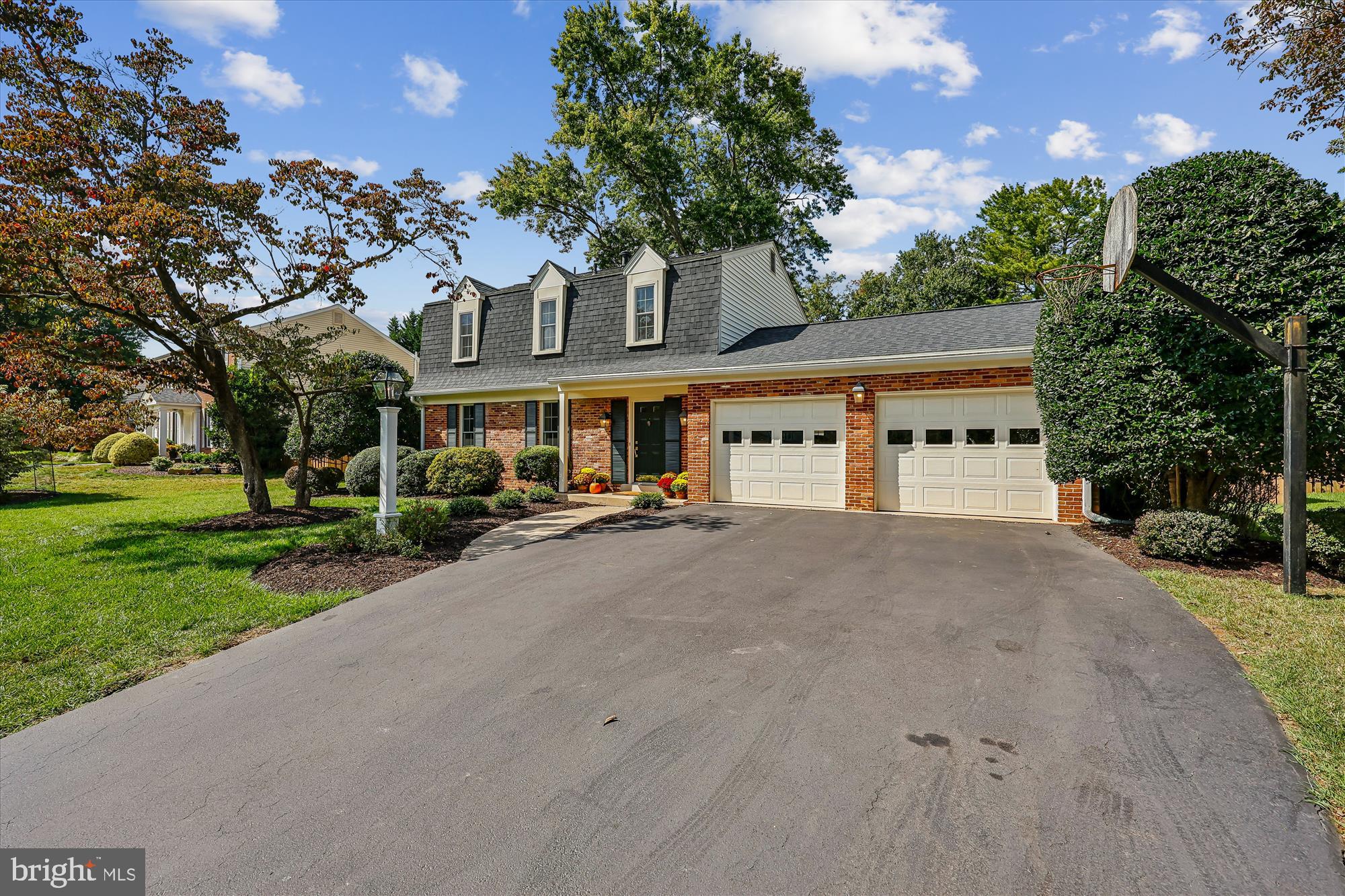 NORBECK ESTATES - Residential