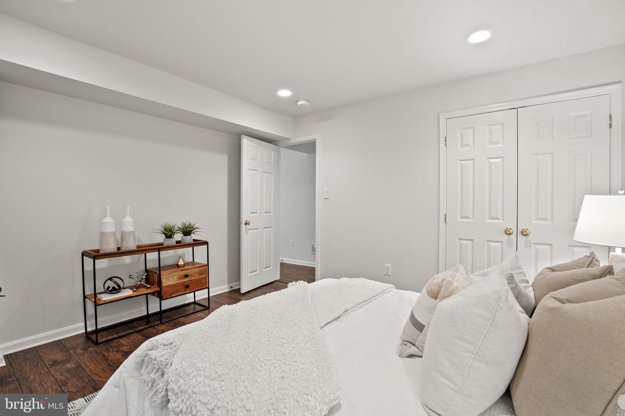 CABIN JOHN PARK - Residential