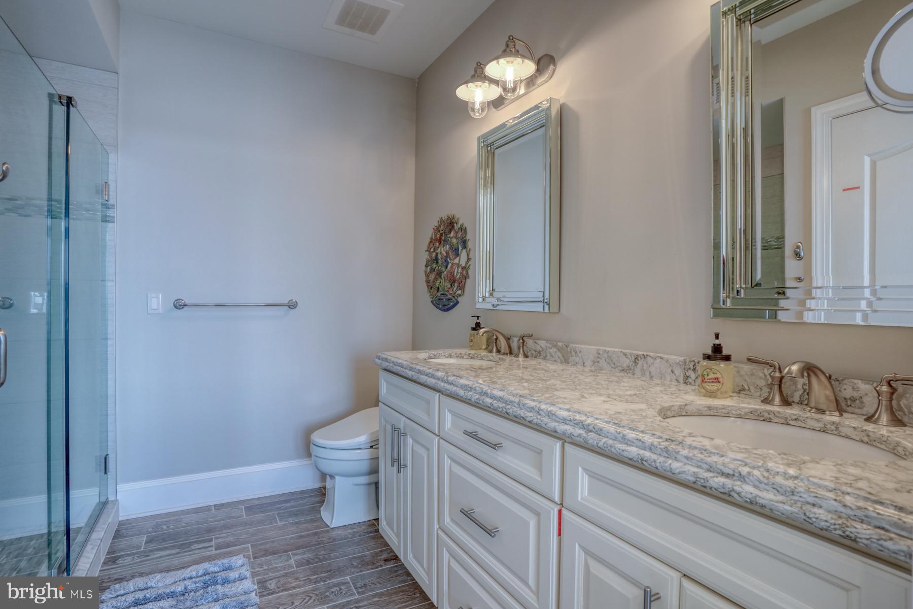 LIGHTHOUSE COVE - Residential