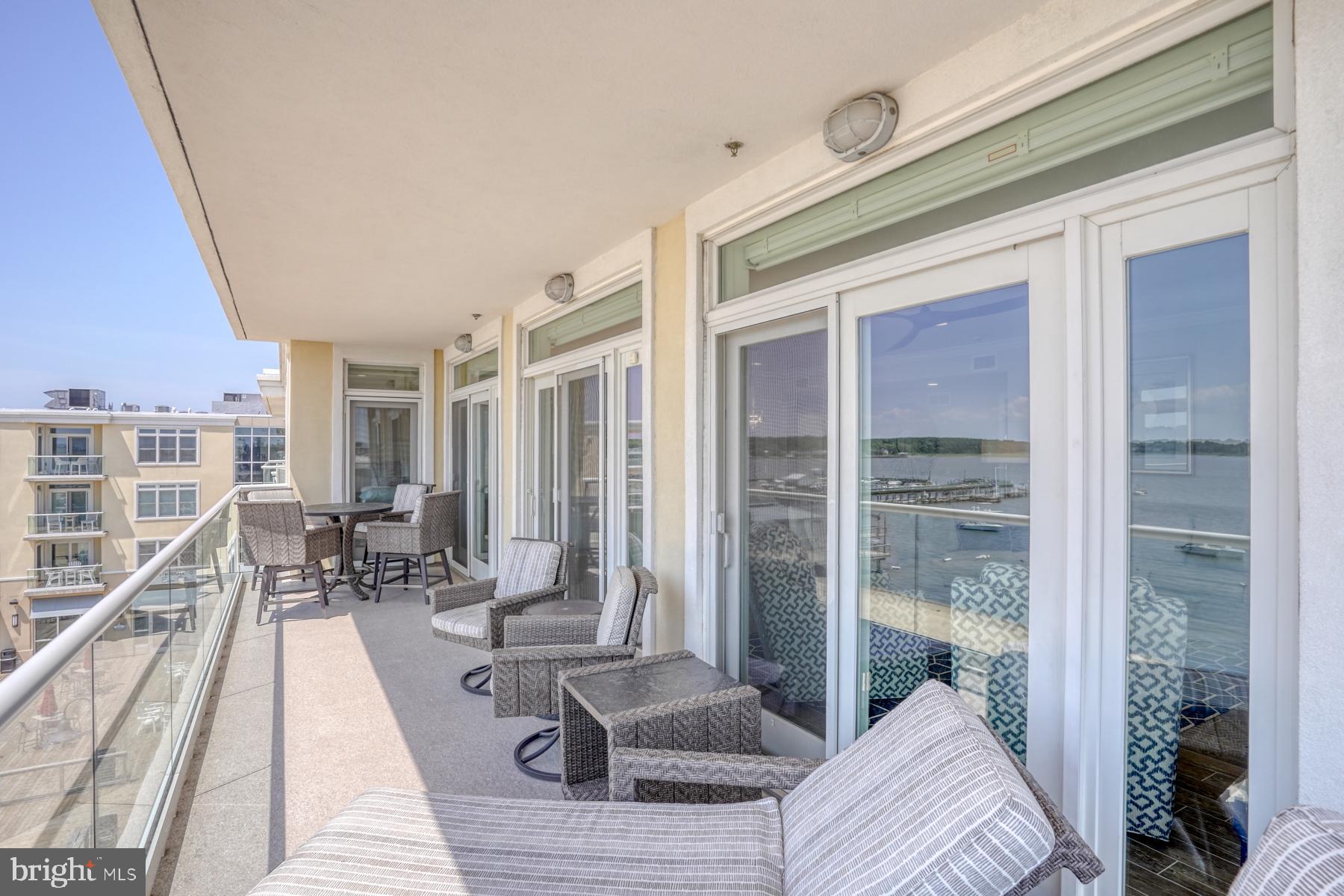 LIGHTHOUSE COVE - Residential