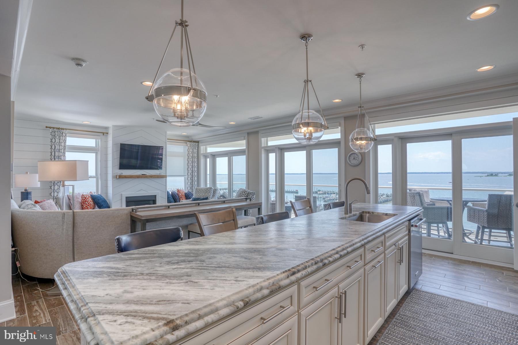 LIGHTHOUSE COVE - Residential