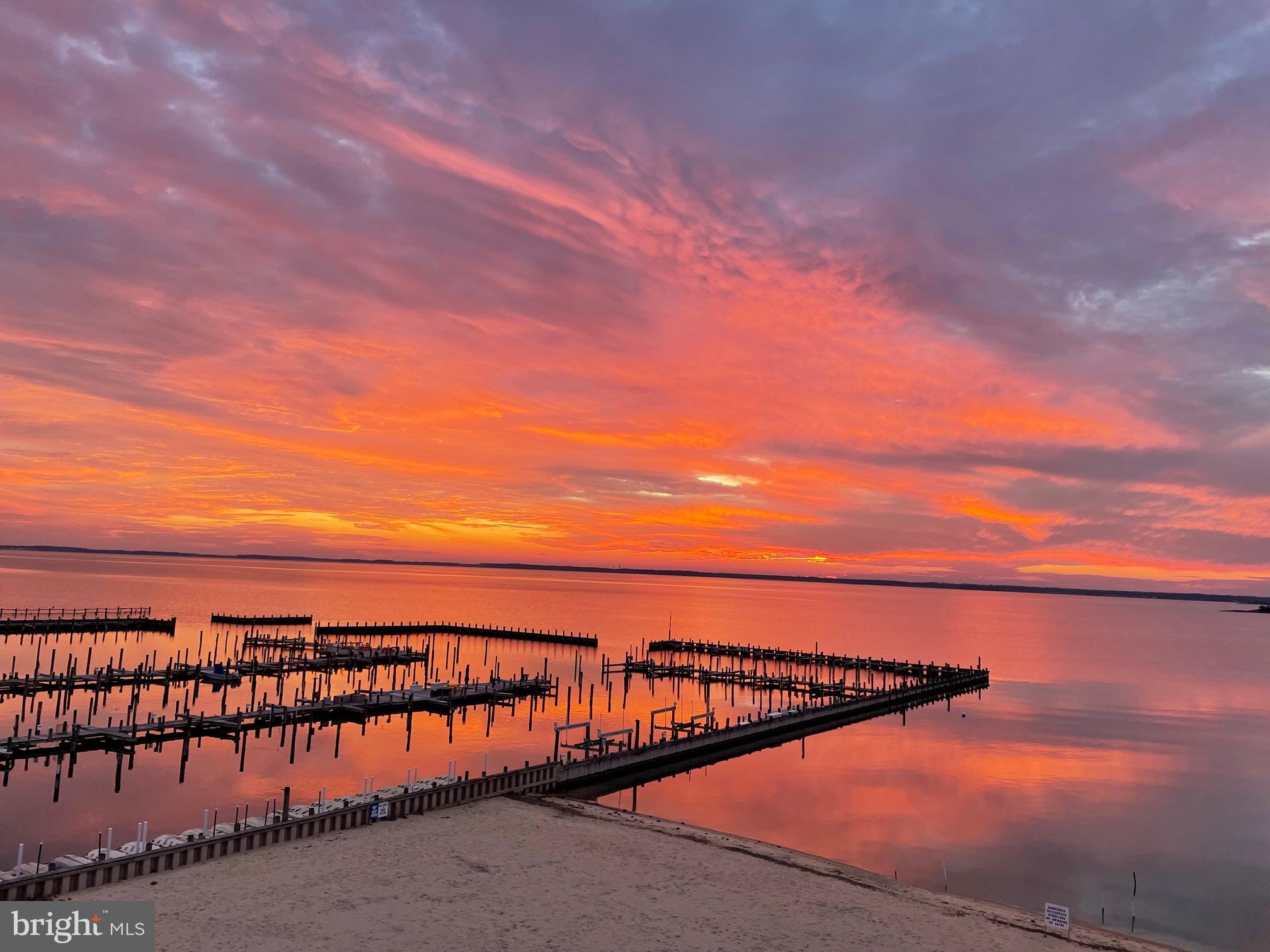 LIGHTHOUSE COVE - Residential