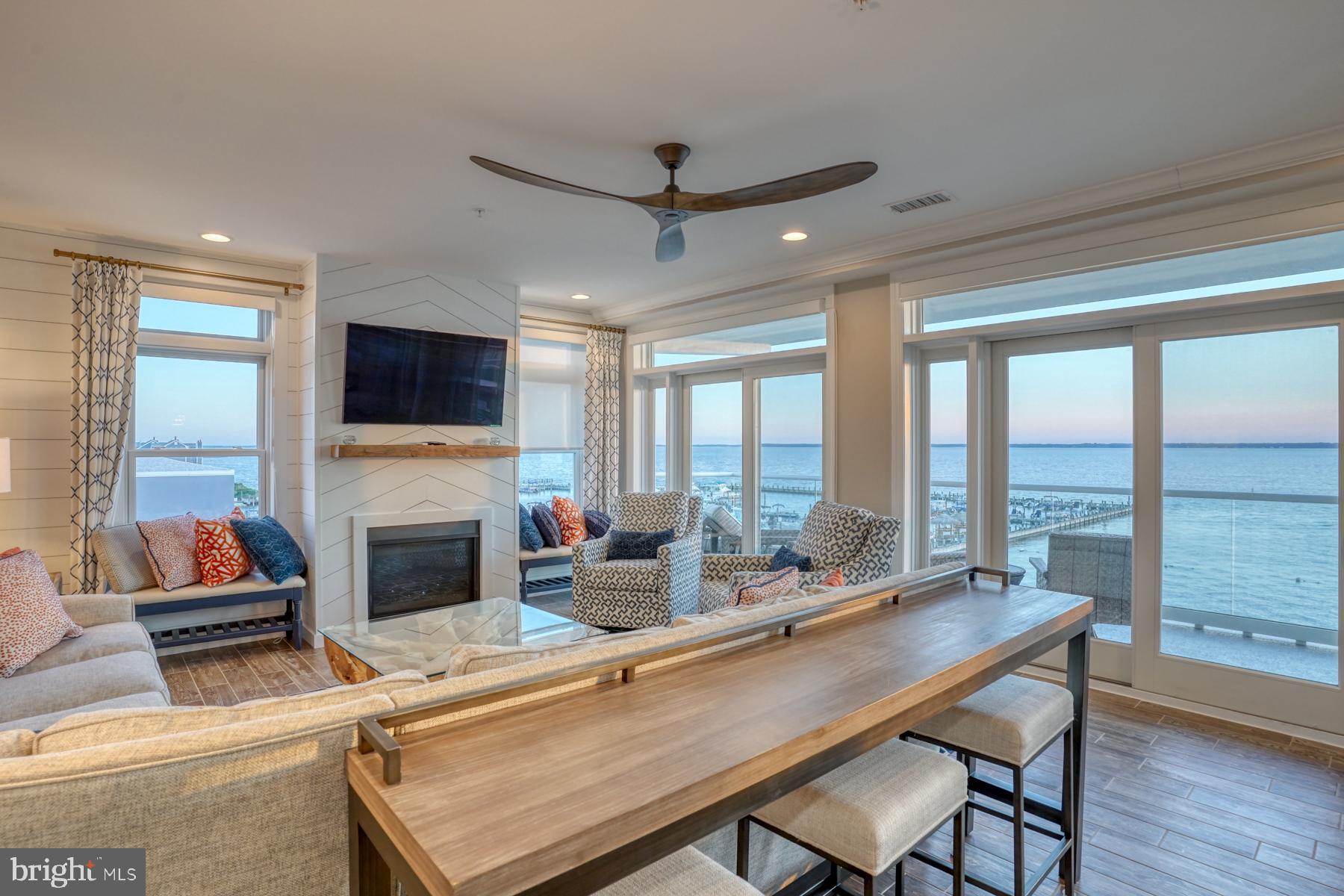 LIGHTHOUSE COVE - Residential