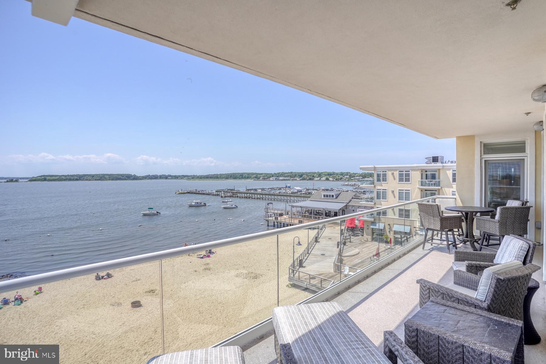 LIGHTHOUSE COVE - Residential