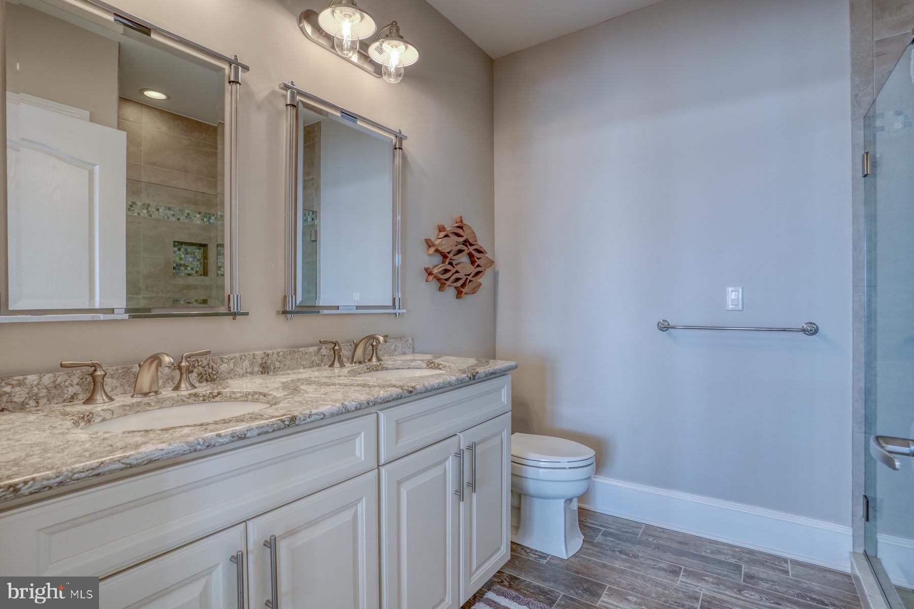 LIGHTHOUSE COVE - Residential