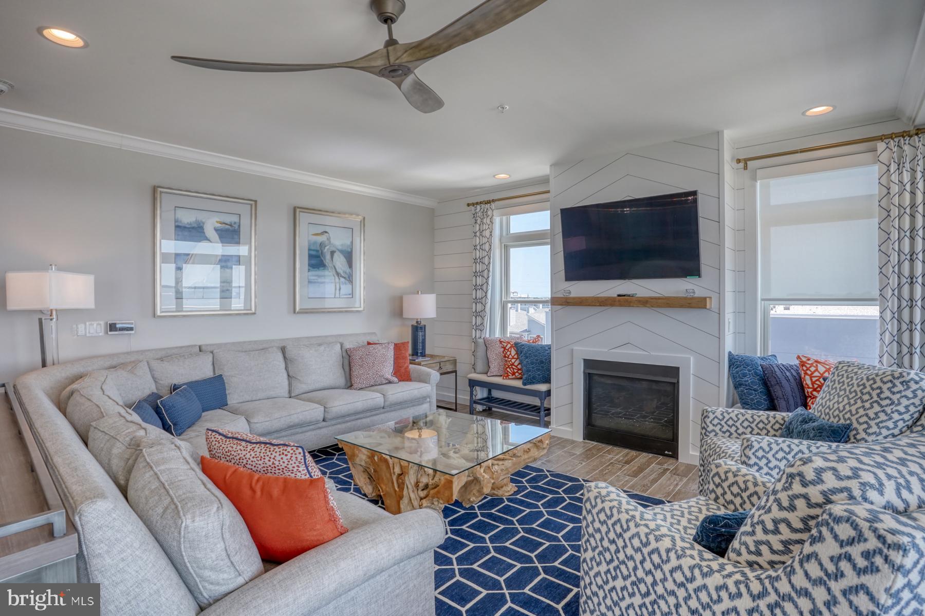 LIGHTHOUSE COVE - Residential