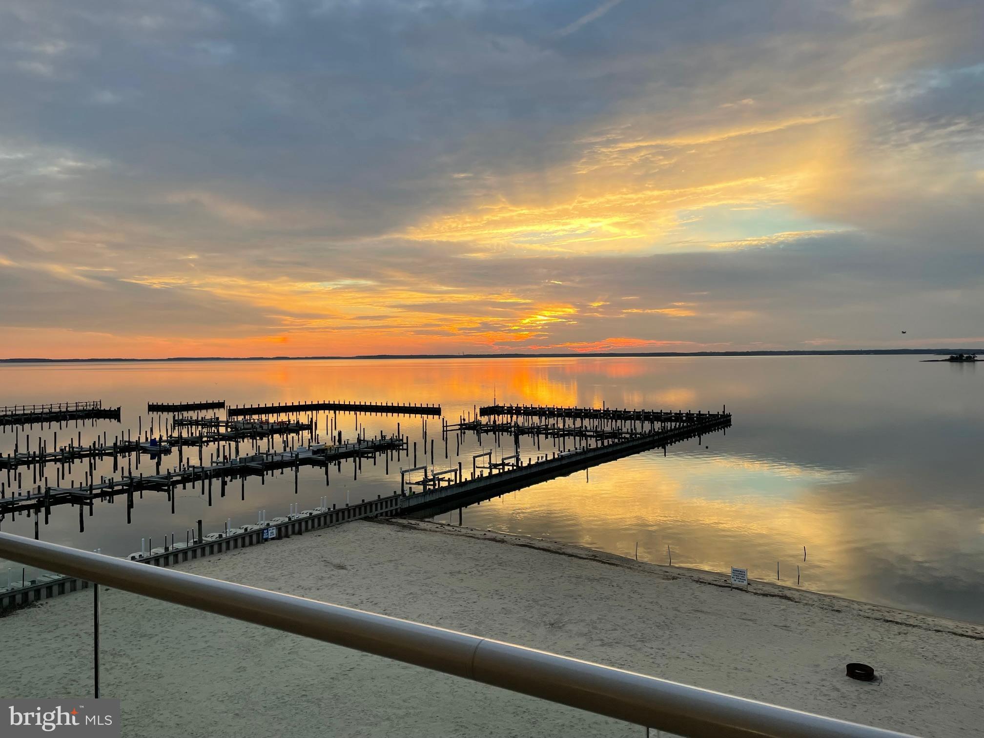 LIGHTHOUSE COVE - Residential