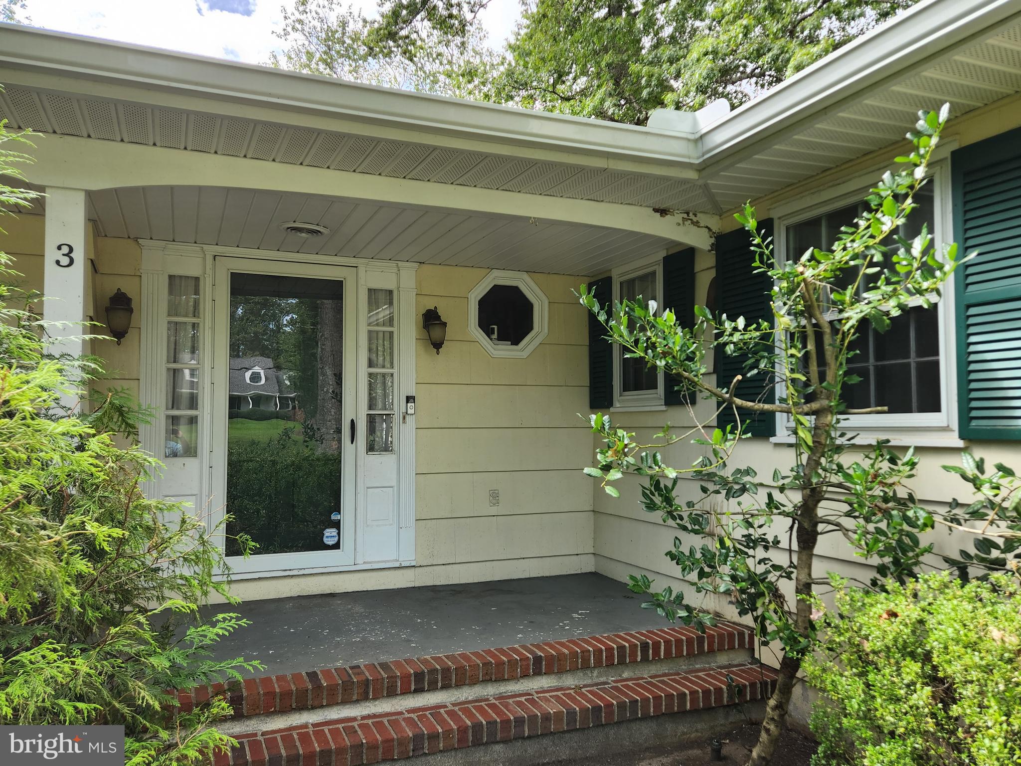 3 HONEY BROOK DRIVE
