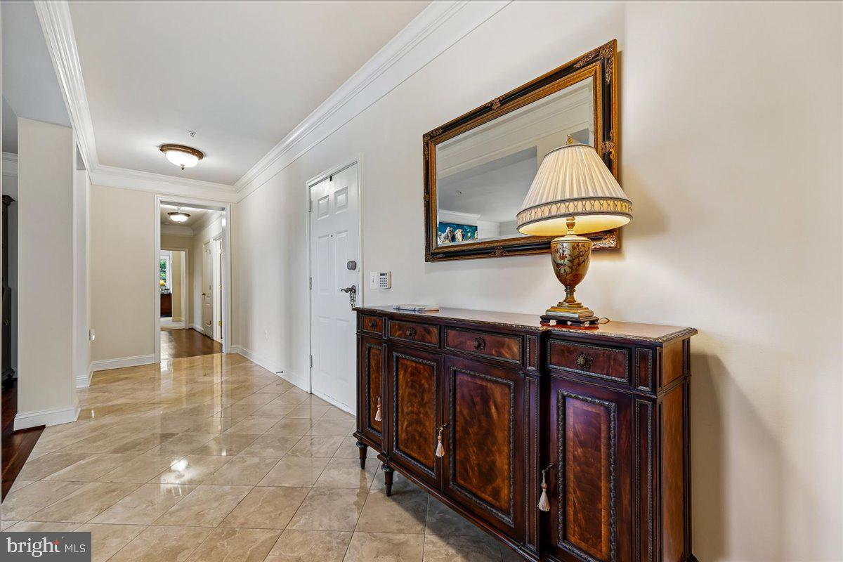 9403 BLACKWELL 301
