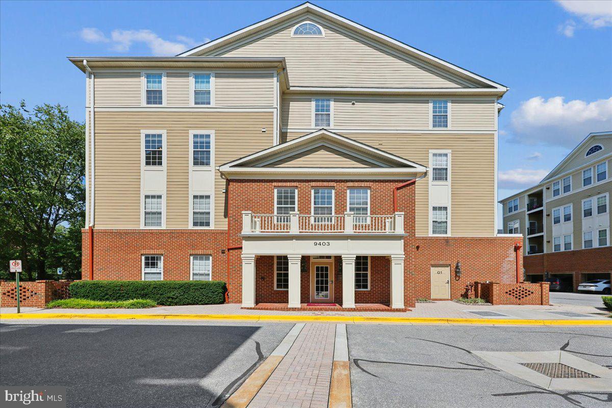 9403 BLACKWELL 301