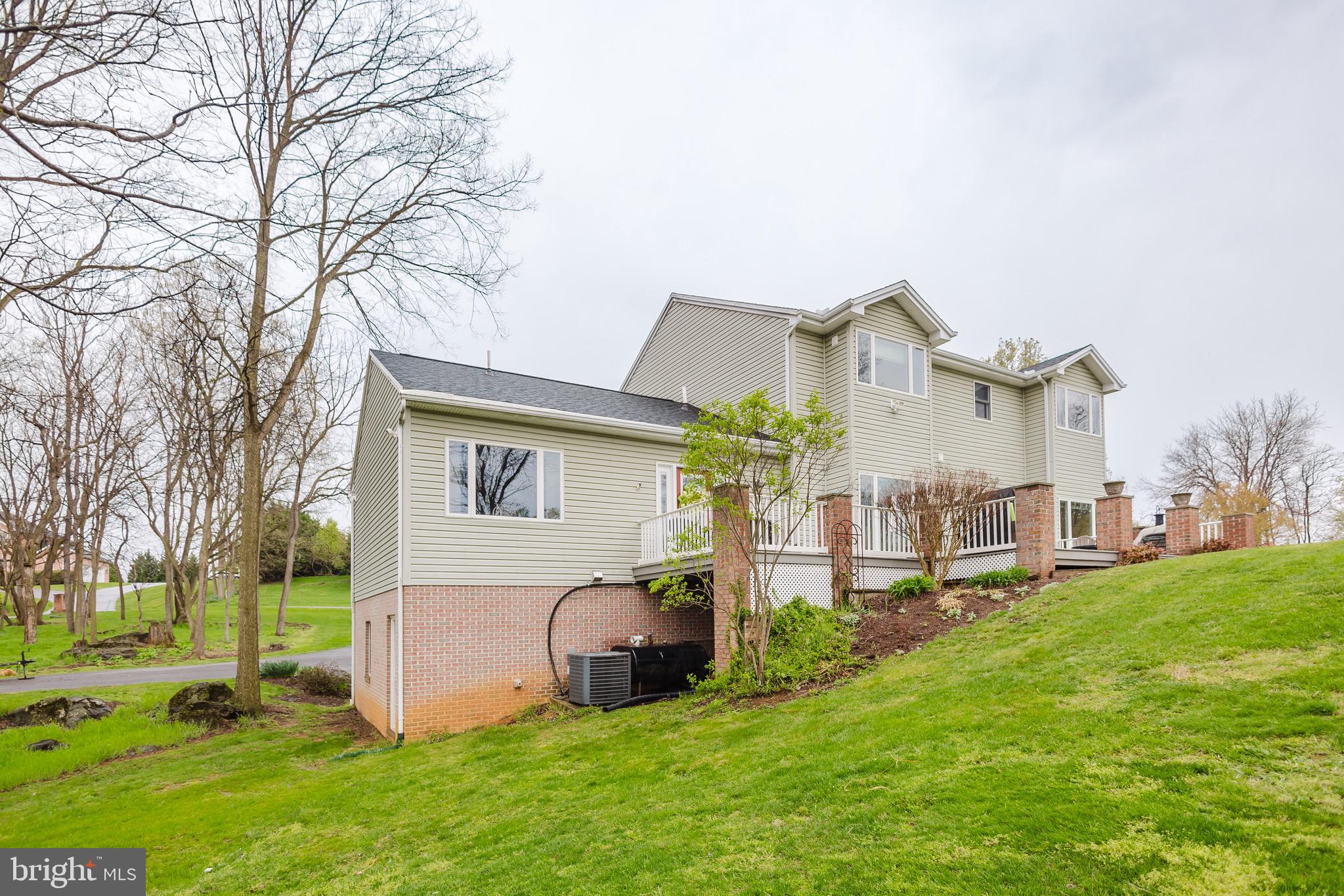 WINFIELD - Residential