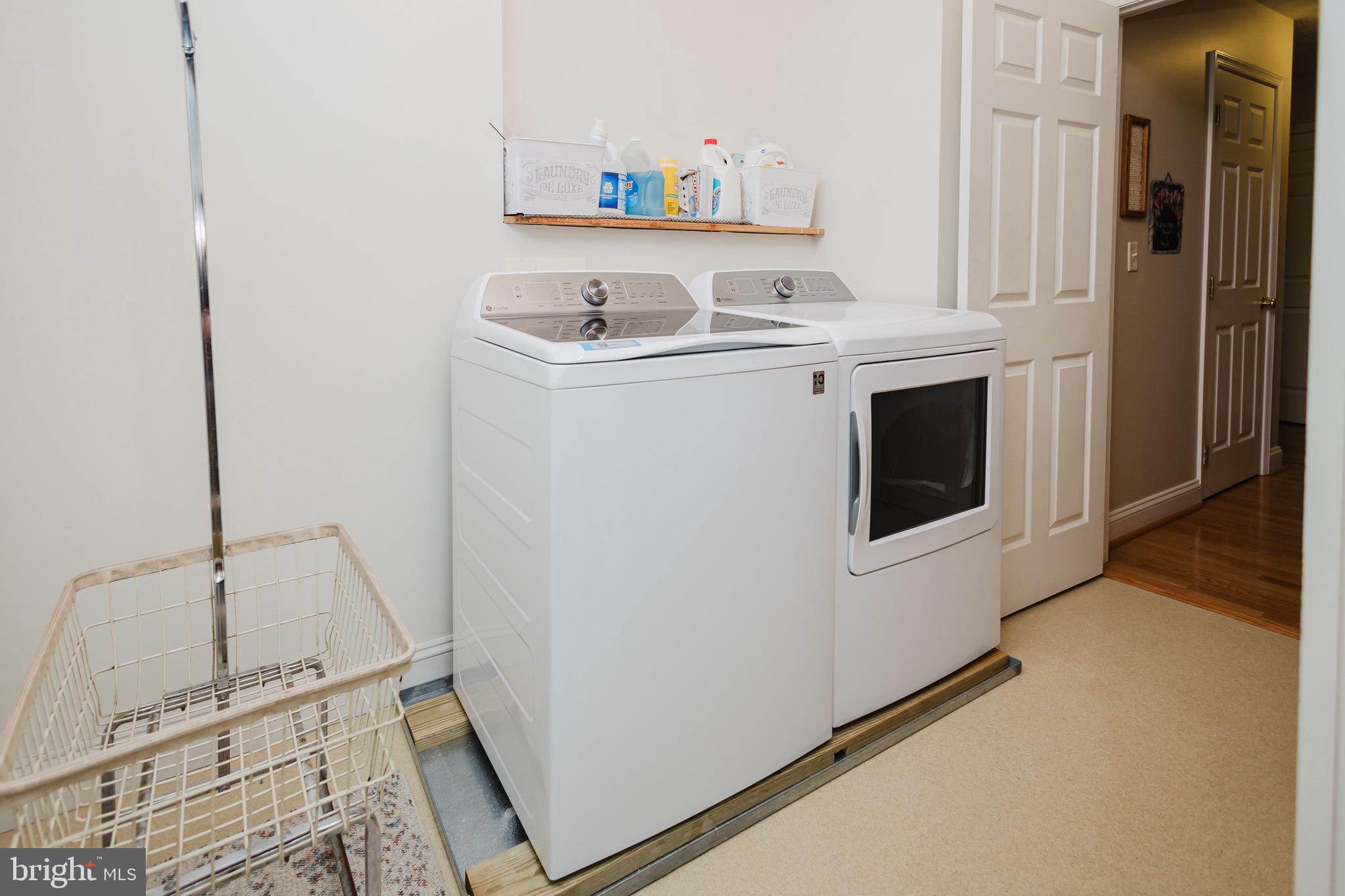 WINFIELD - Residential