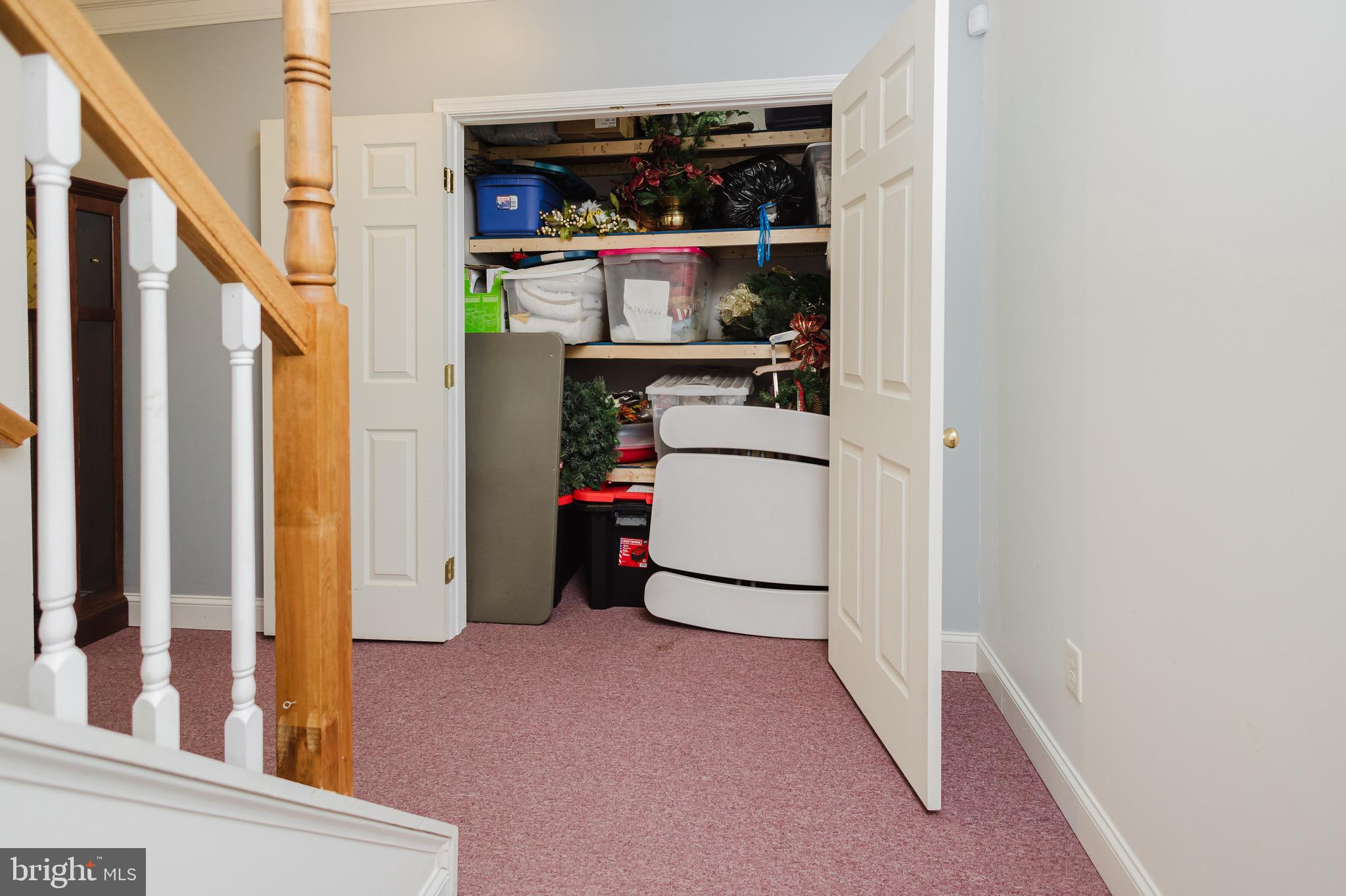 WINFIELD - Residential