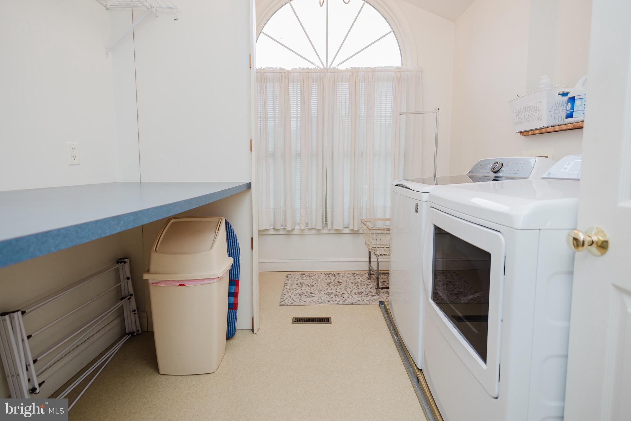 WINFIELD - Residential