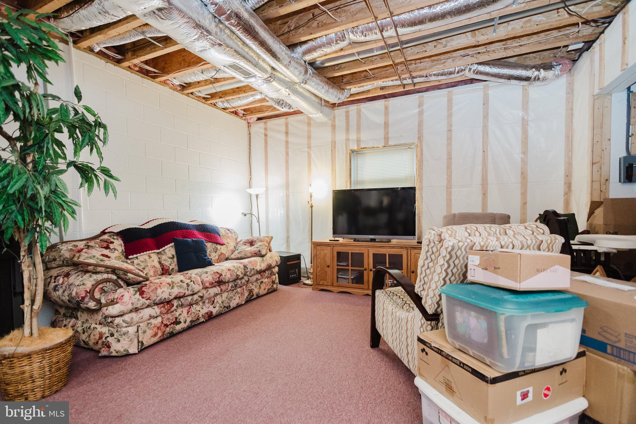 WINFIELD - Residential