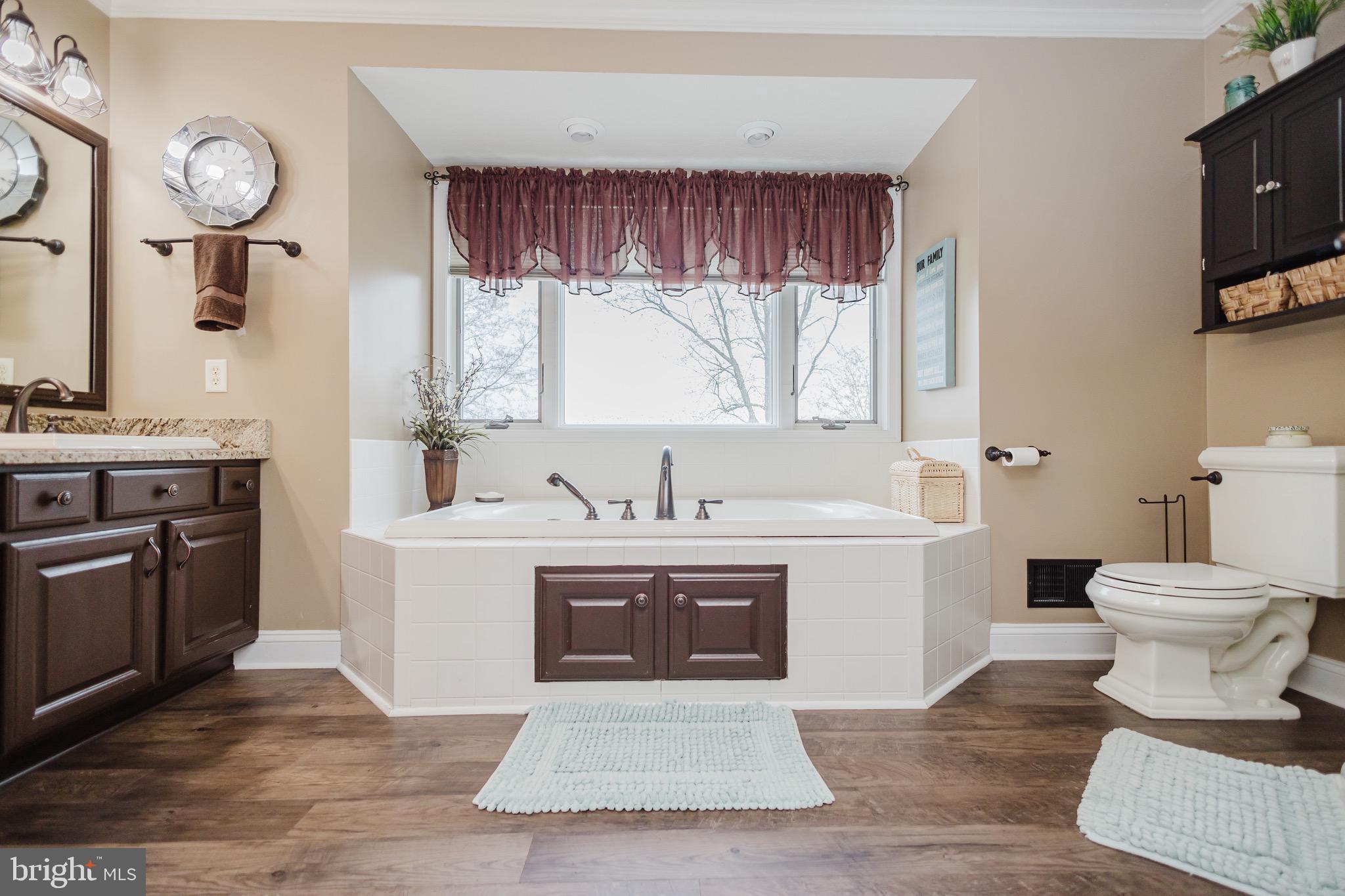 WINFIELD - Residential