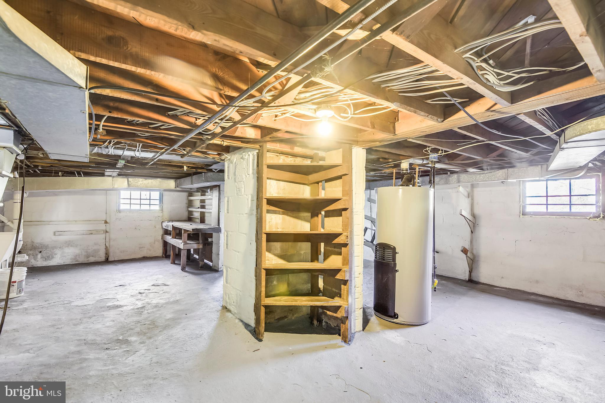 CLARENDON - Residential Lease