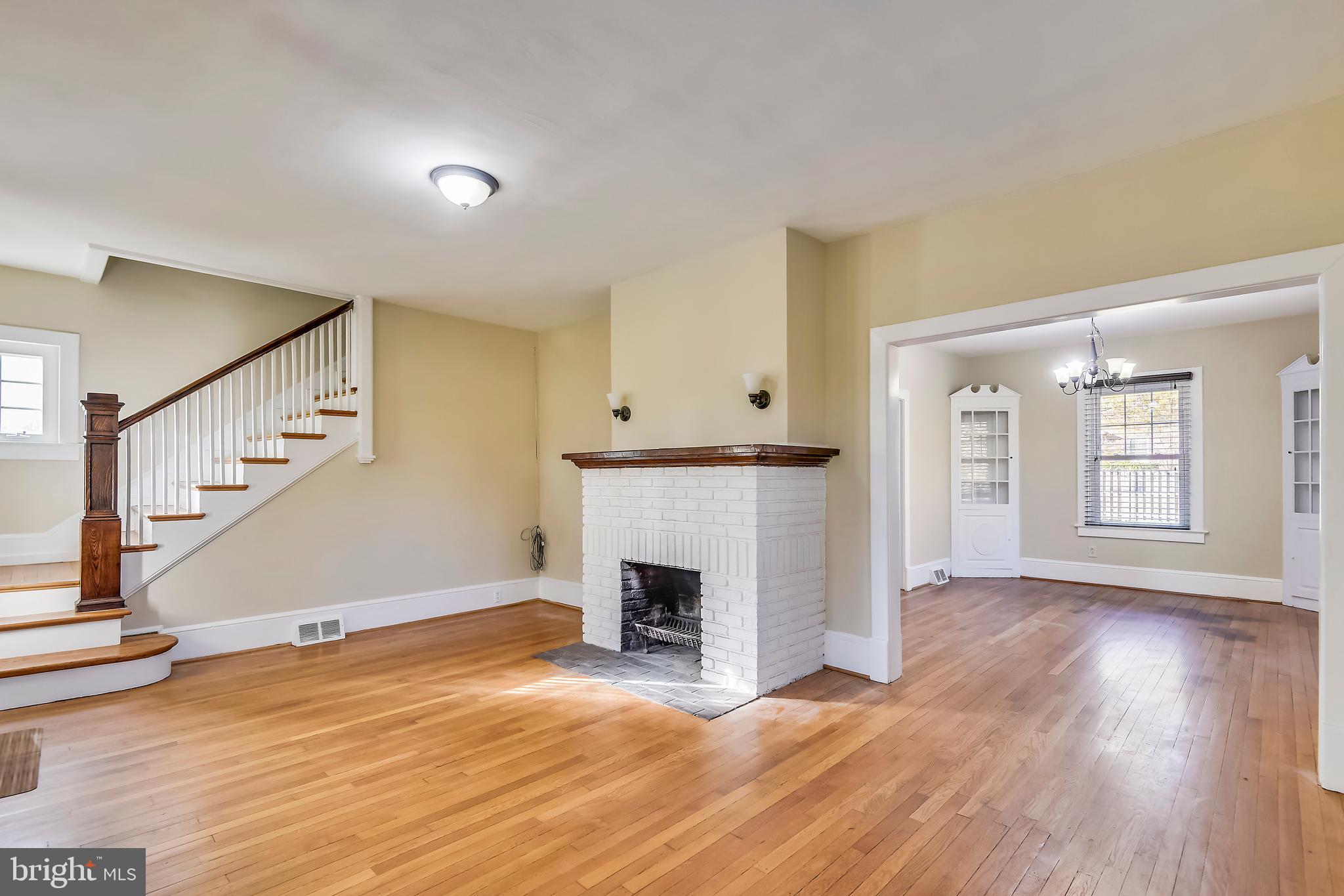 CLARENDON - Residential Lease