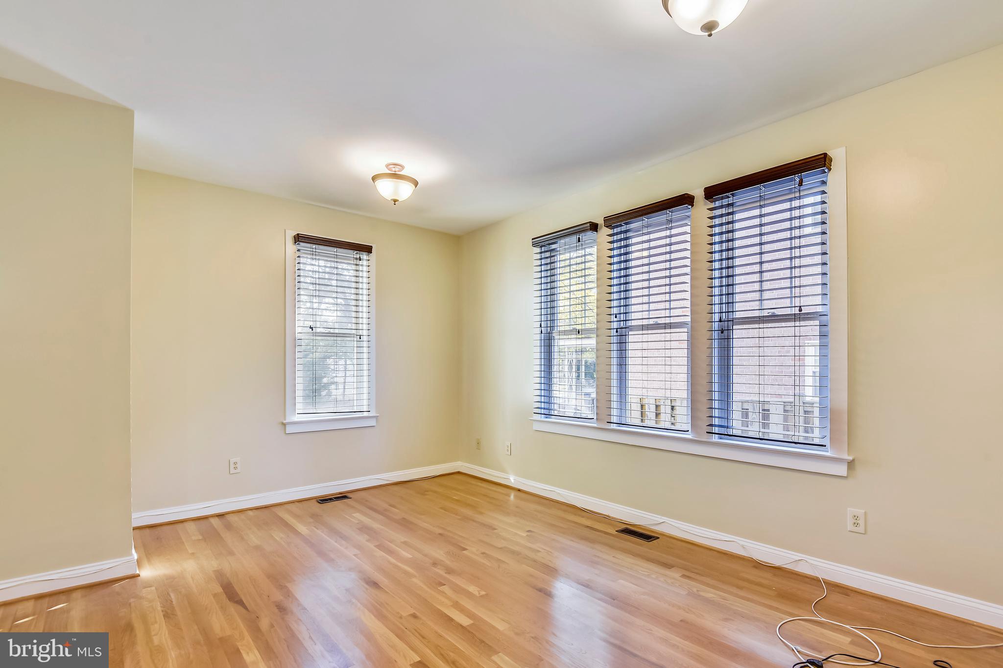 CLARENDON - Residential Lease