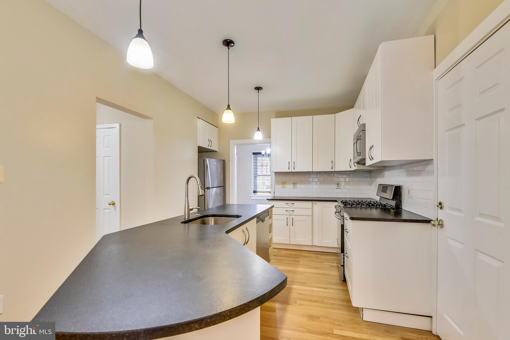 CLARENDON - Residential Lease