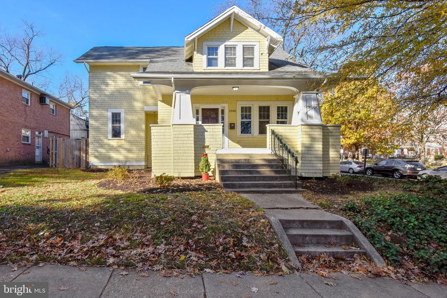 This spacious 5BR & 4.5BA classic craftsman bungalow offers a prime location just 1/2 block to Starbucks and Clarendon Mall, and 2 blocks to Clarendon Metro, Whole Foods, Trader Joe's and scores of lively restaurants. This grand home is updated with new kitchen (2018), central HVAC, thermal replacement windows and modern bathrooms. It also comes with prized multi-car off street parking on its own parking lot. You can't beat the location and amenities for single family living so close to everything Clarendon. If offers vintage character and charm blended with a contemporary lifestyle. It even has two laundry rooms, and 75-gal water heater so there's never a shortage of hot water. Enjoy the modern kitchen that opens to family room, separate dining room, and large living room with fireplace and hardwood floors on both levels. And there's plenty of storage in the unfinished basement. Schedule your showing today.. You don't want to miss this one.  Call for a showing today.  Owners are licensed brokers.