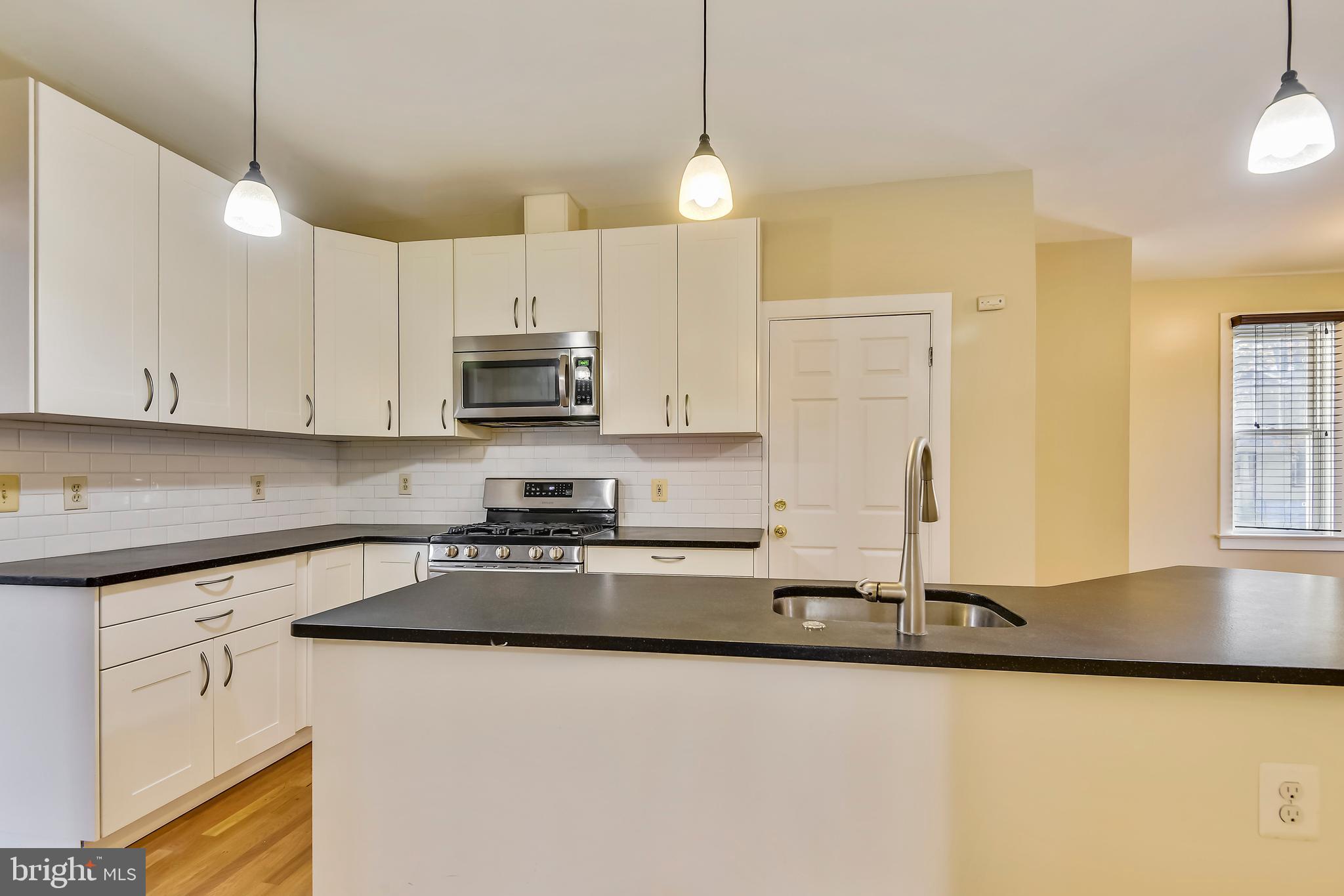 CLARENDON - Residential Lease