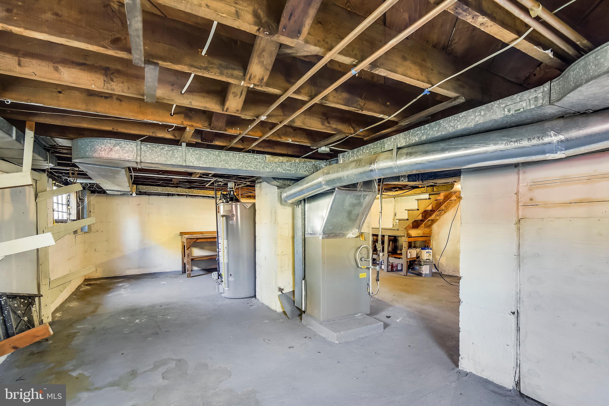 CLARENDON - Residential Lease