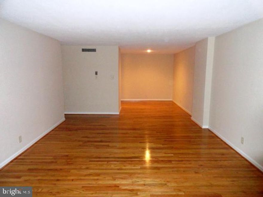 Largest one bedroom floorplan in building with in-unit Bosch laundry, beautiful hardwood floors all the way through, NO CARPET.   Renovated marble bathroom, updated kitchen and fantastic views from eighteenth floor.  Central air.  Parking available in garage for add'l fee. 24-hour desk and parking attendant.  On-site deli/convenience store.  Manager on-site also.  Gorgeous apartment ready for new tenant to enjoy the skyline views!