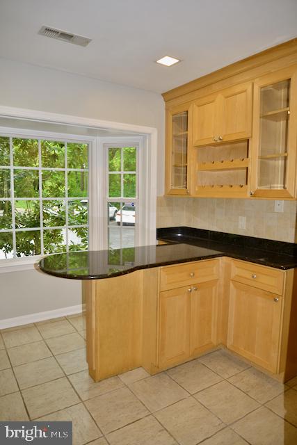 INVERNESS KNOLLS - Residential Lease